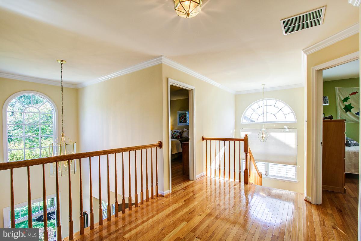 MANOR OAKS - Residential