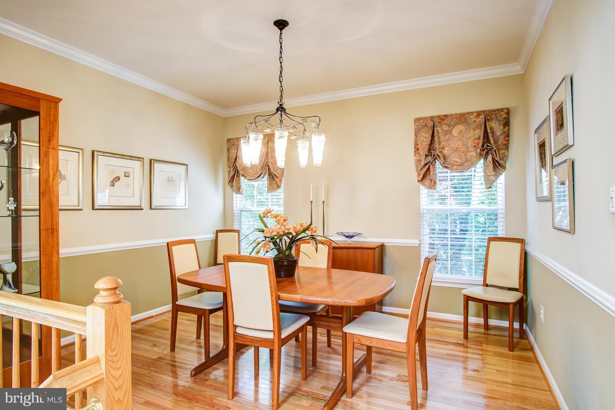 MANOR OAKS - Residential