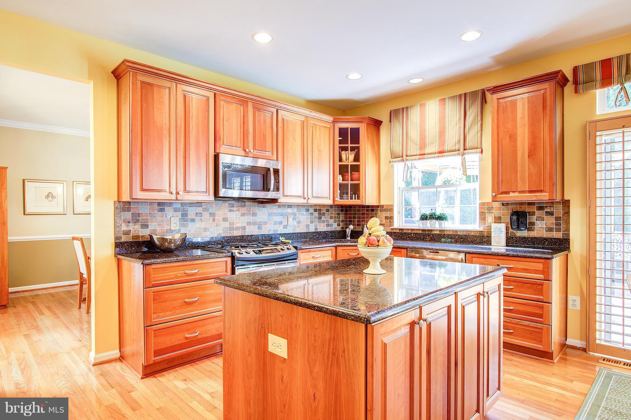 MANOR OAKS - Residential
