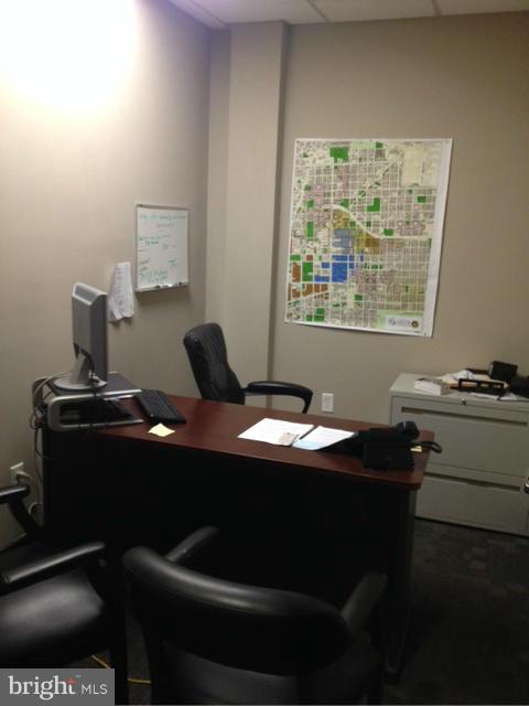 HIGHLANDTOWN - Commercial Lease