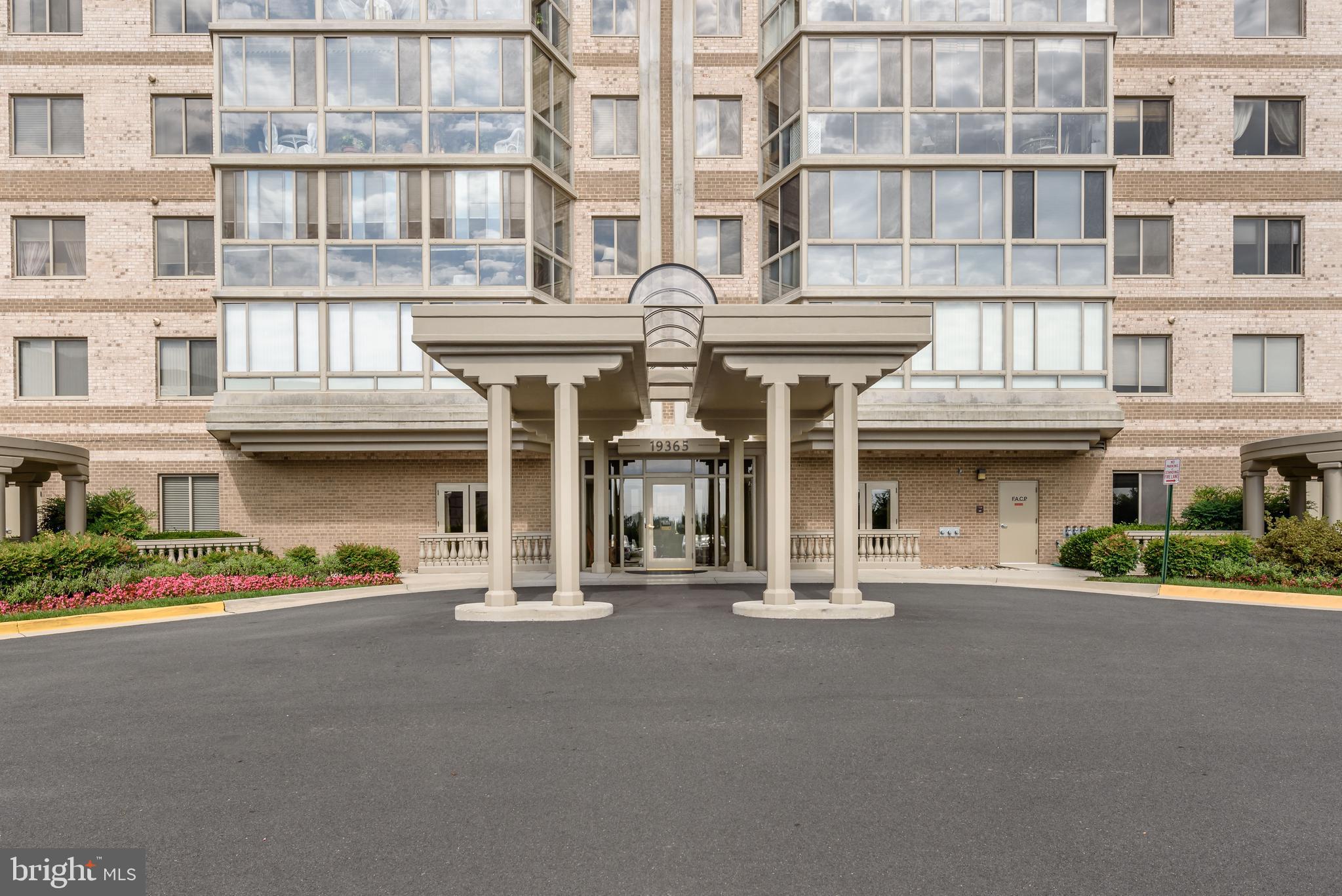 LANSDOWNE WOODS - Residential
