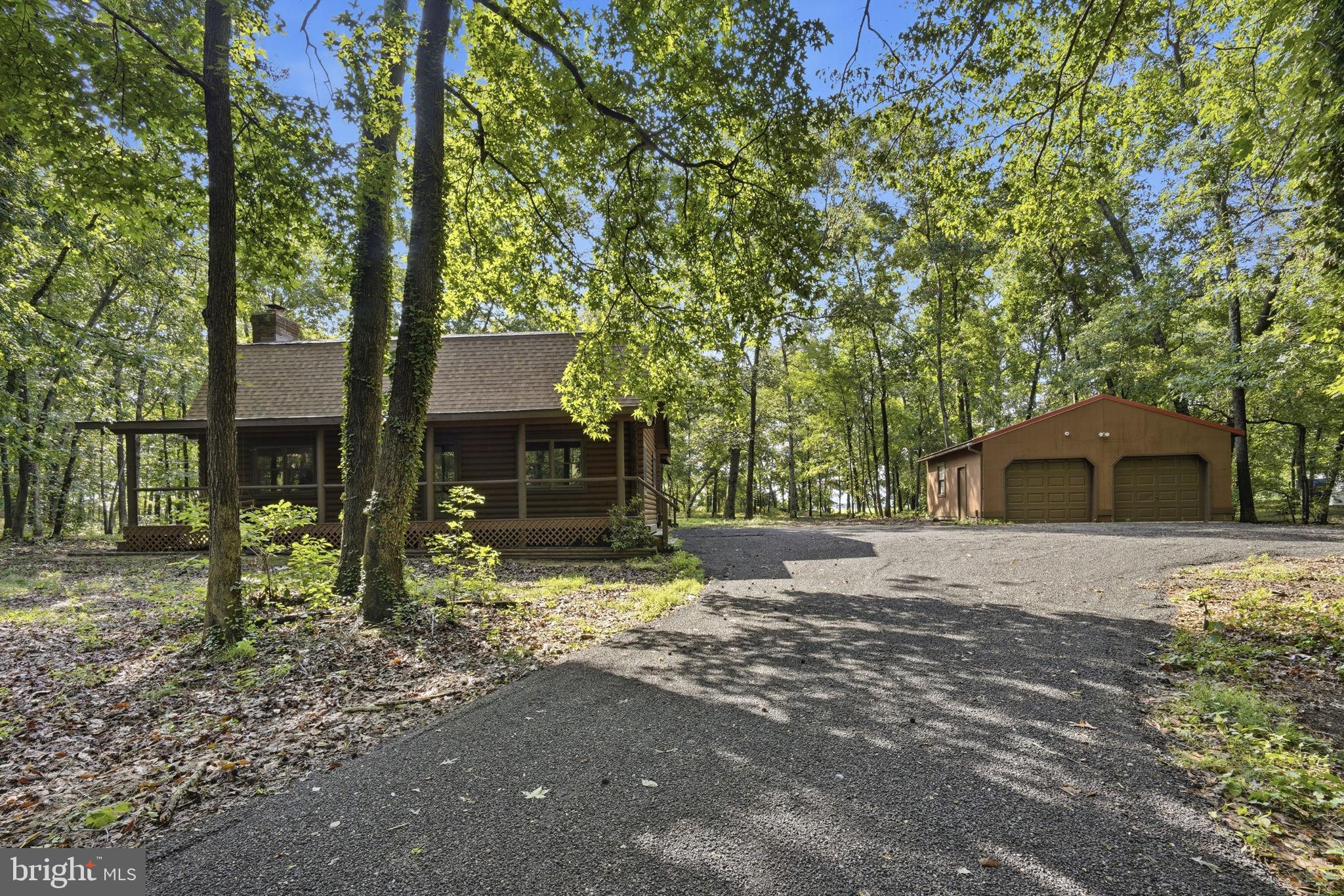 LYN WOODS - Residential