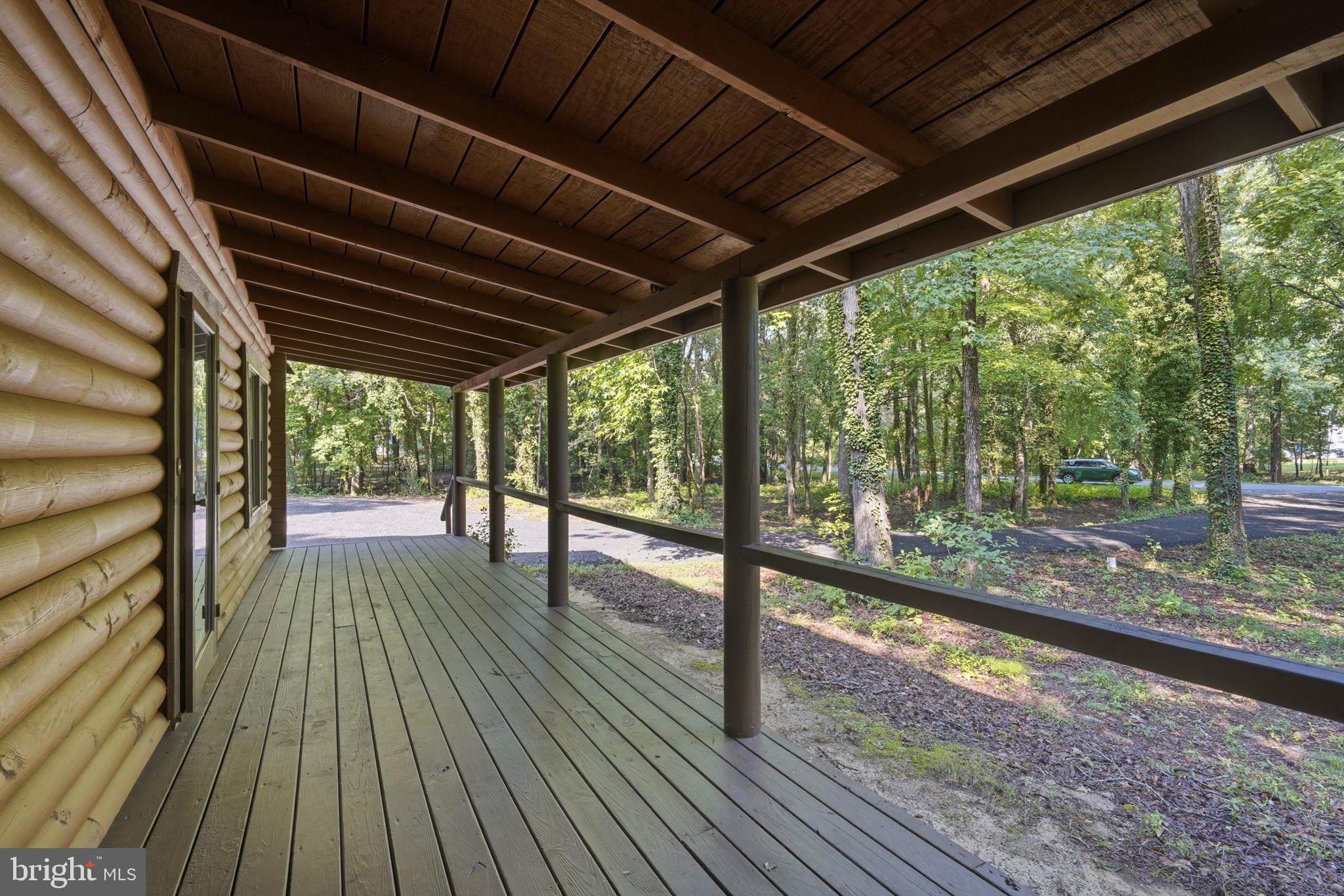 LYN WOODS - Residential