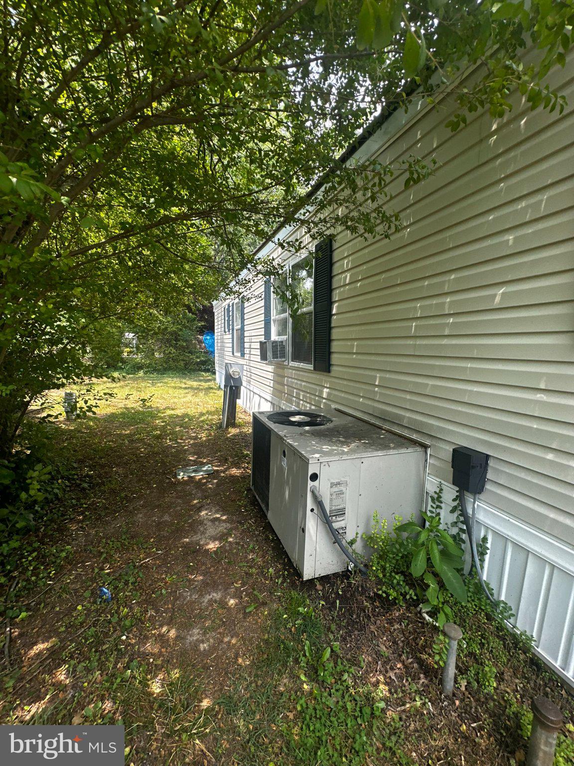 WHISPERING PINE MHP - Residential