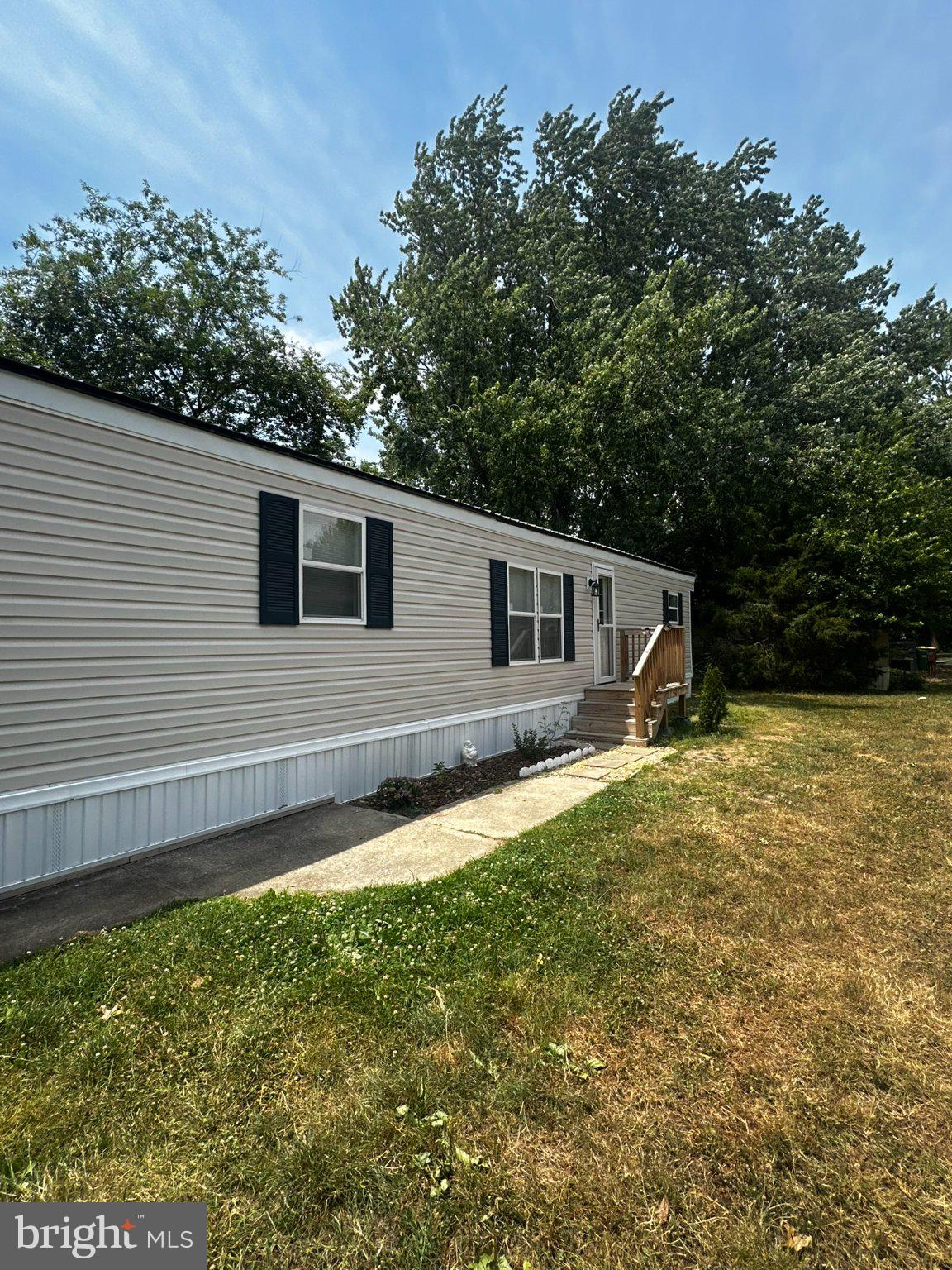 WHISPERING PINE MHP - Residential