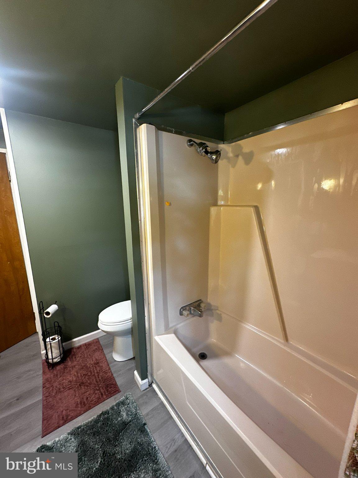 WHISPERING PINE MHP - Residential