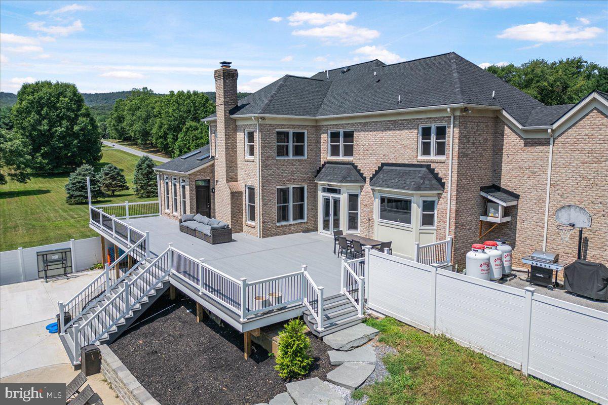 HIGHMEADOWS - Residential