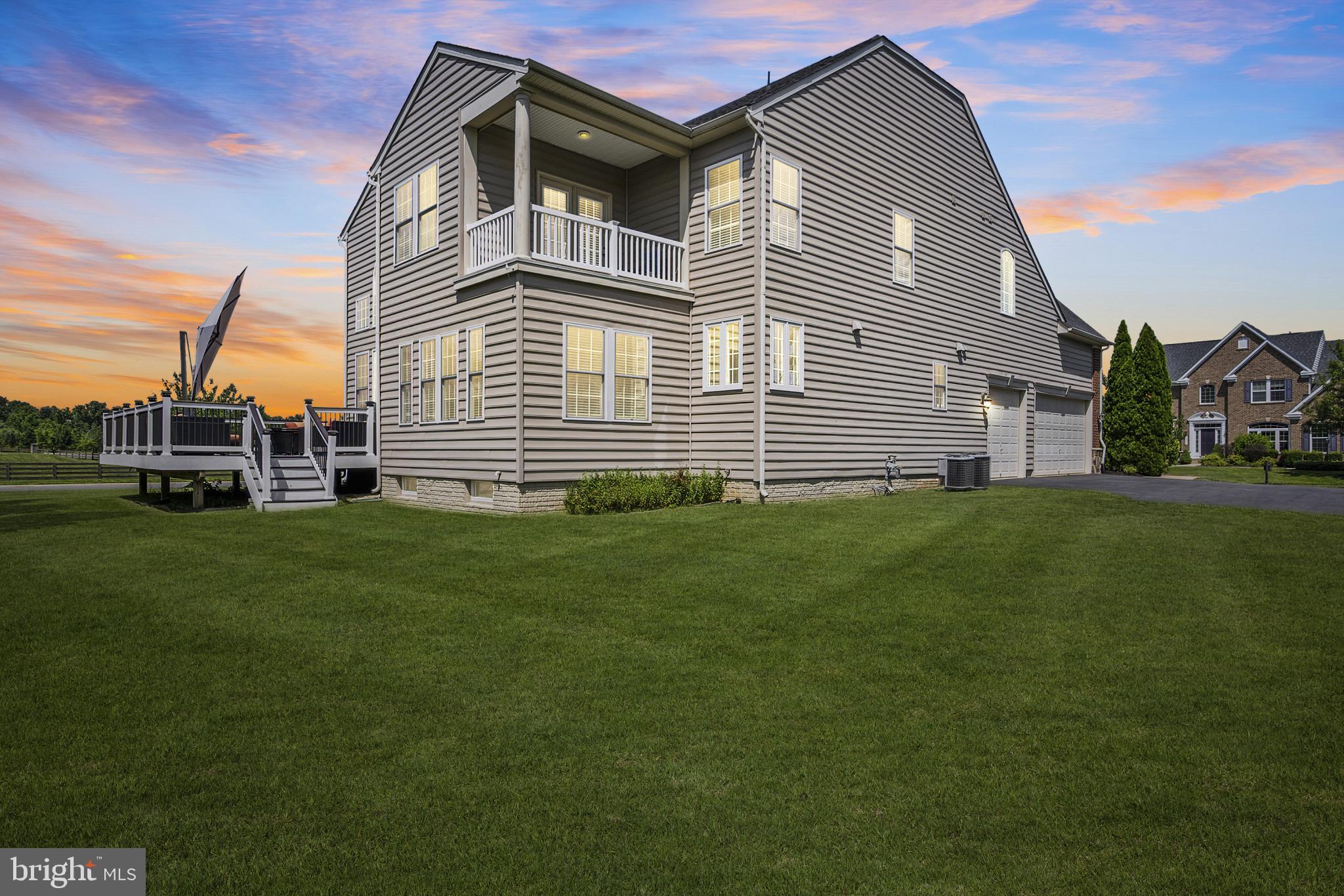 DAWSON'S CORNER - Residential