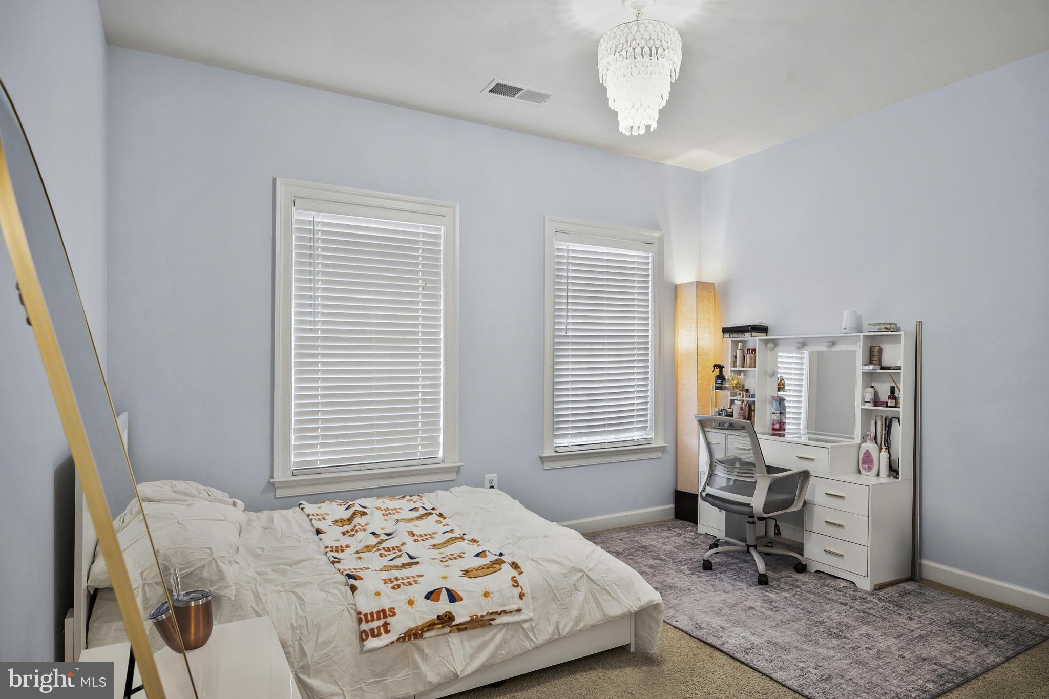 DAWSON'S CORNER - Residential