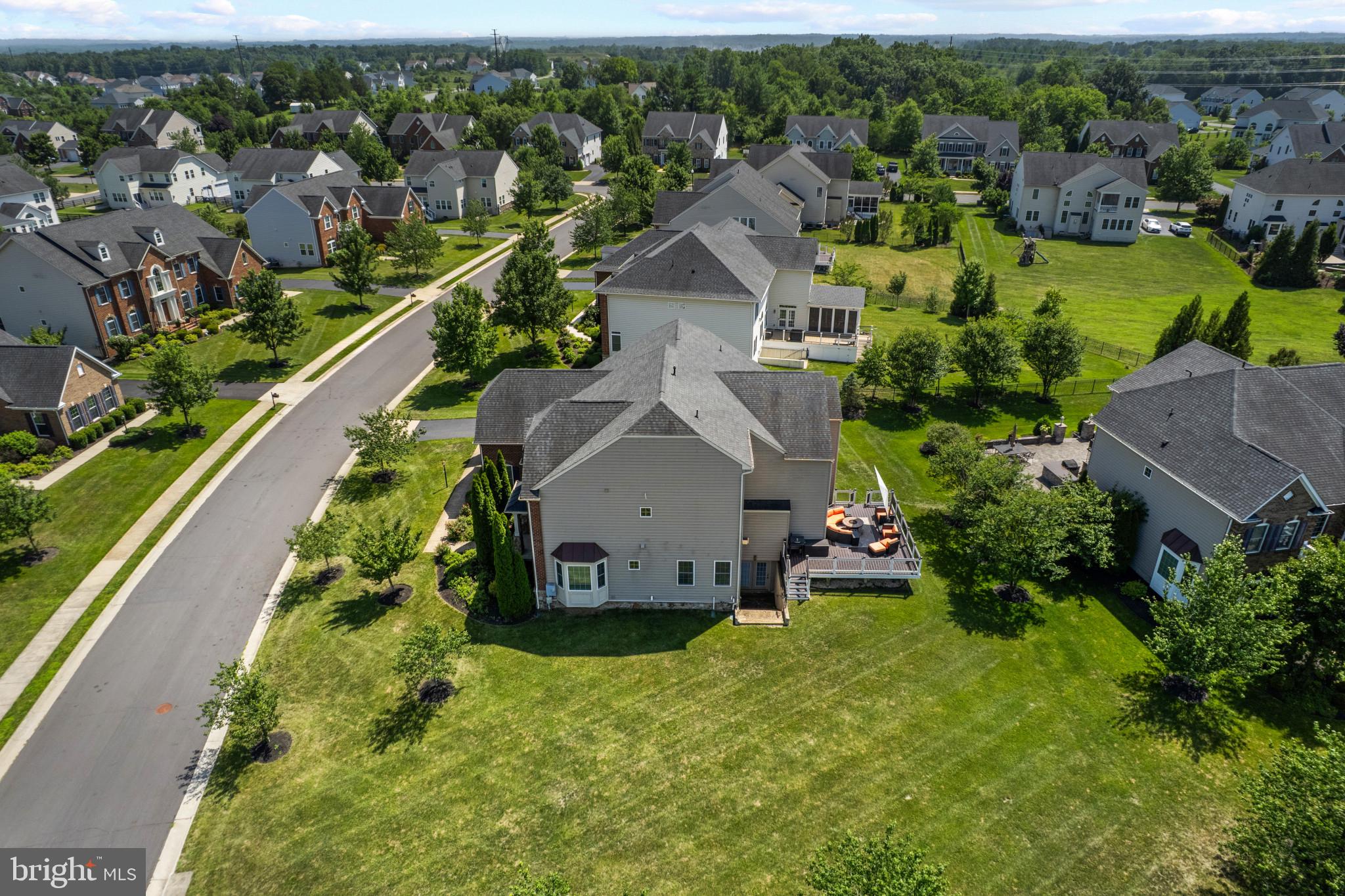 DAWSON'S CORNER - Residential