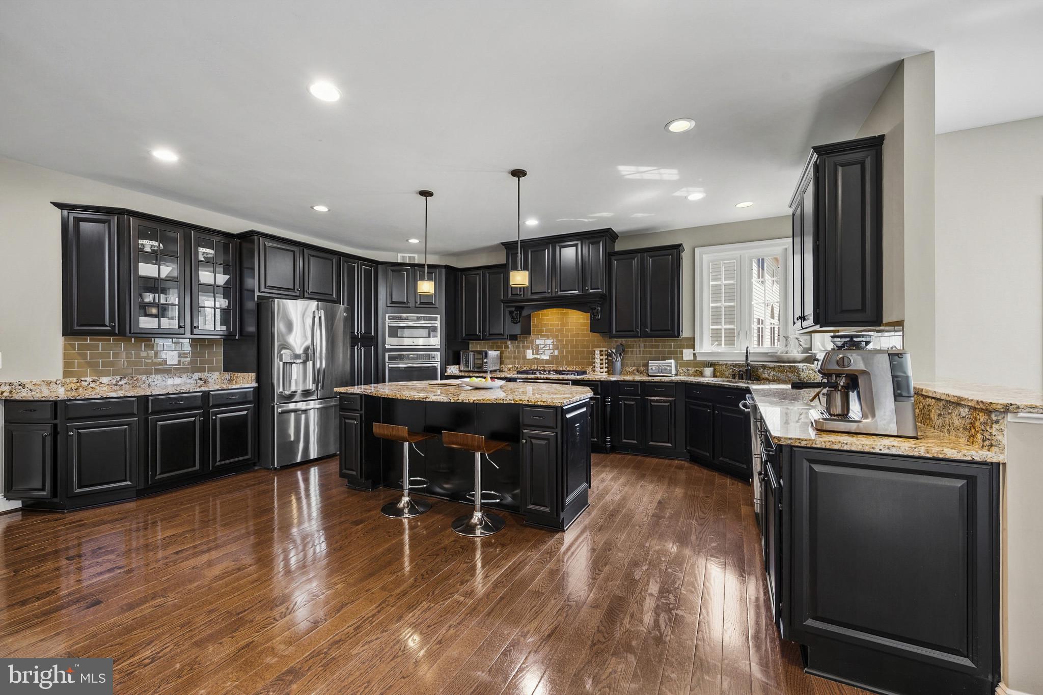 DAWSON'S CORNER - Residential
