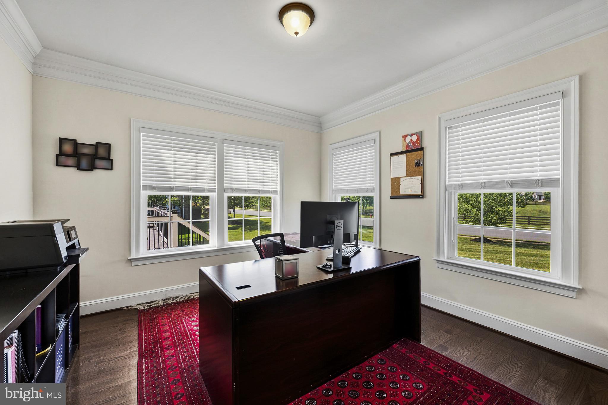 DAWSON'S CORNER - Residential
