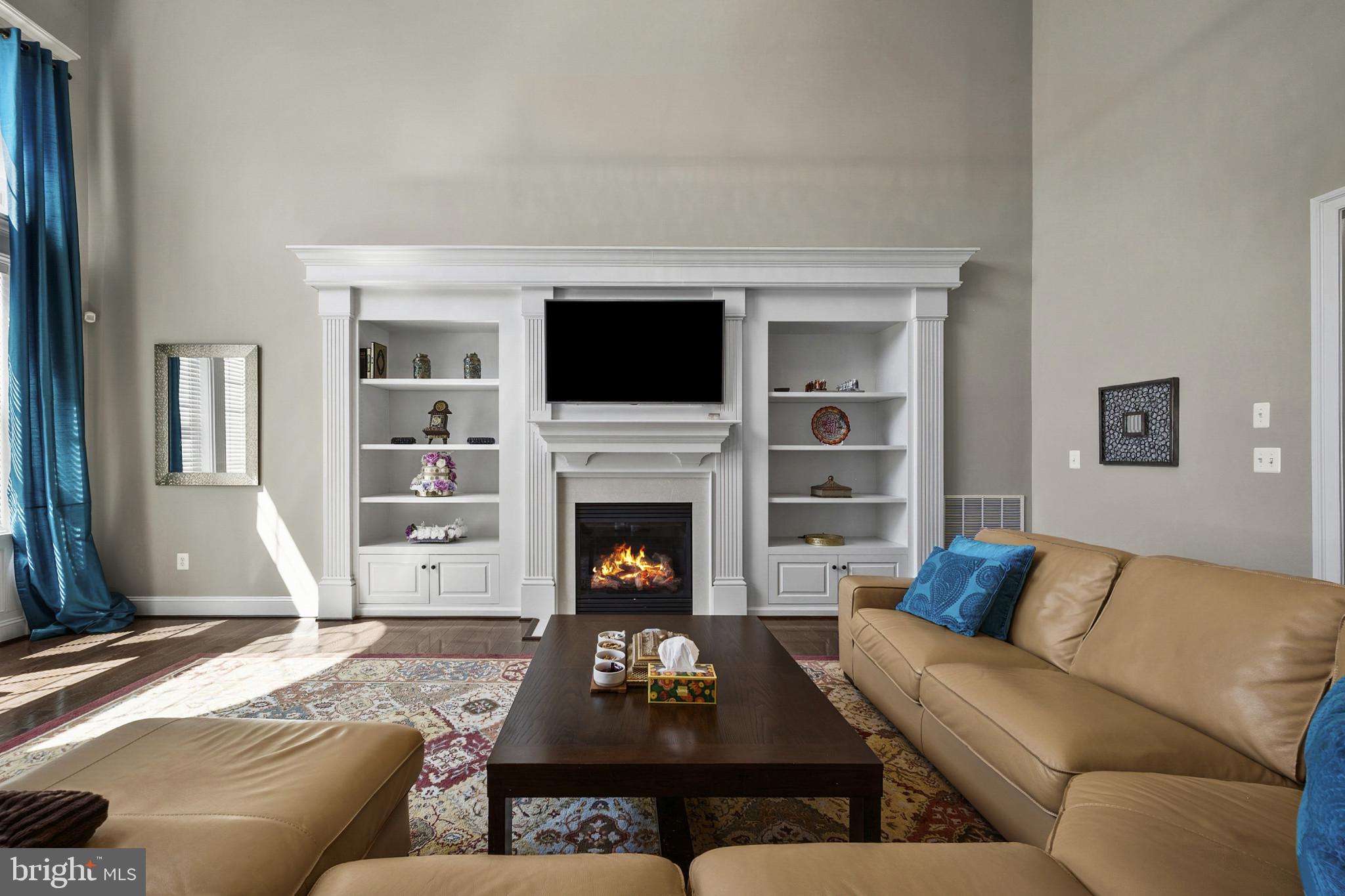 DAWSON'S CORNER - Residential