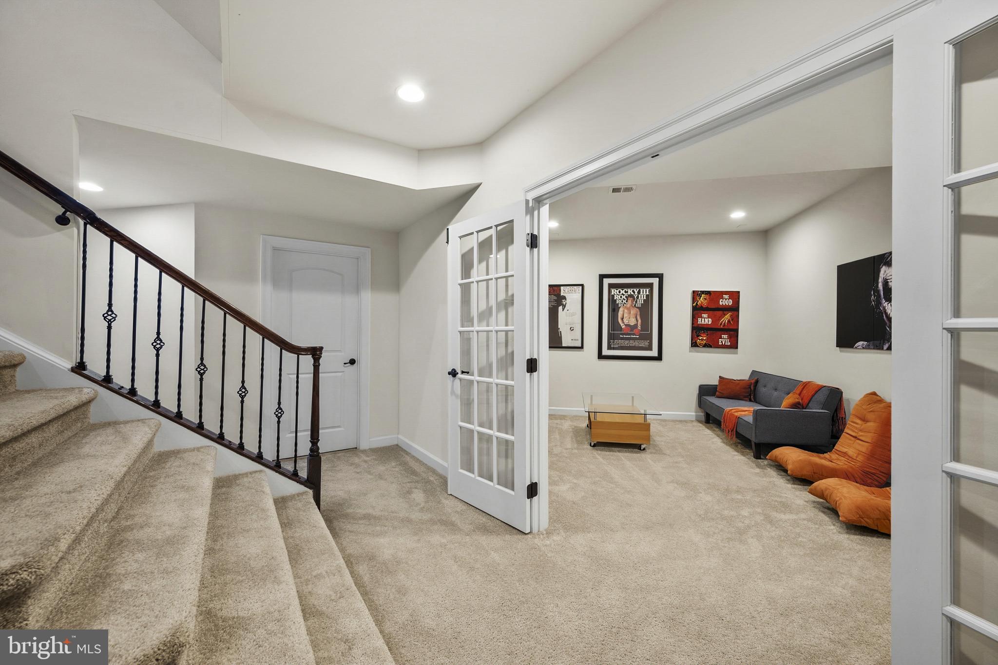 DAWSON'S CORNER - Residential