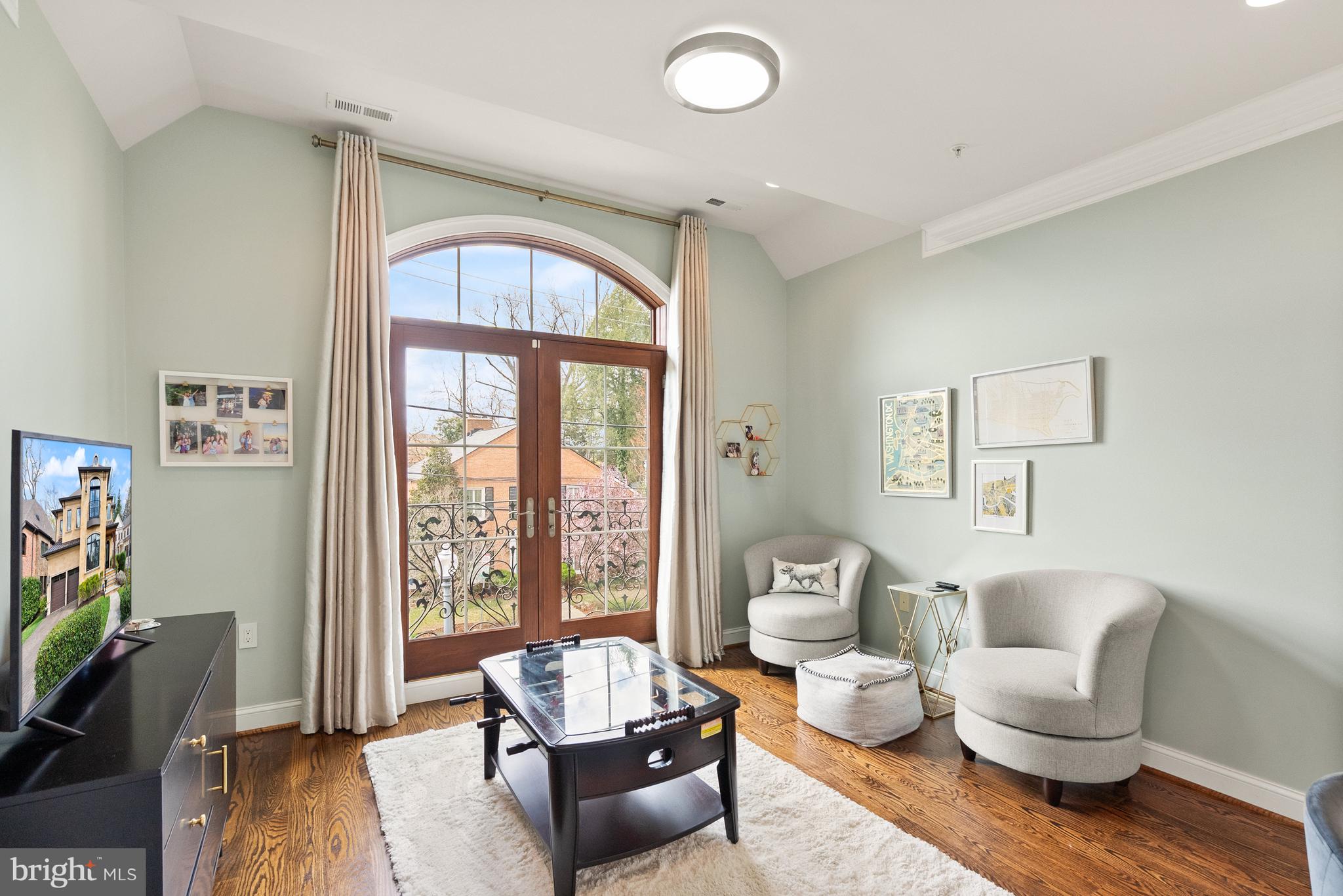 BERKLEY - Residential