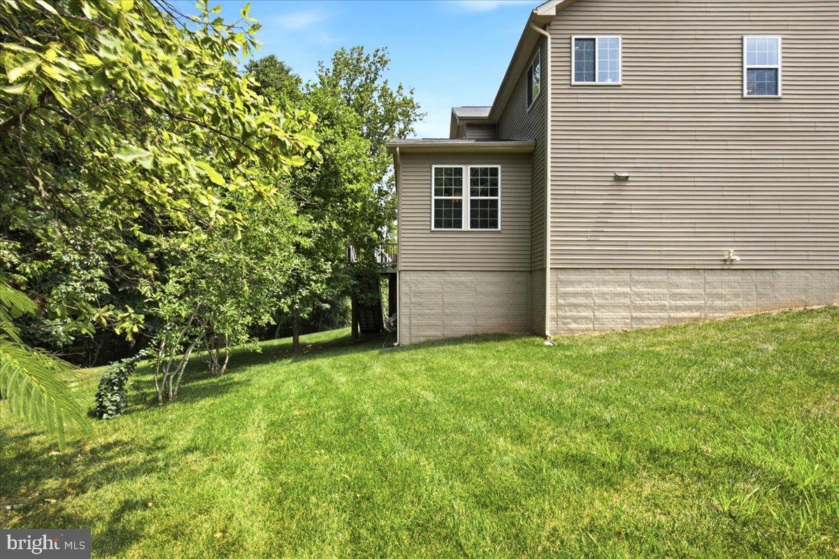 LOVELESS ESTATES - Residential
