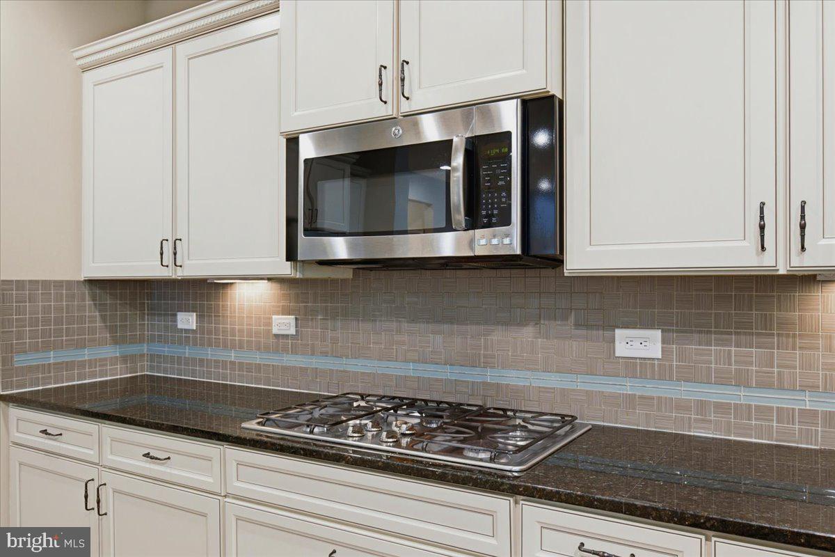 LOVELESS ESTATES - Residential