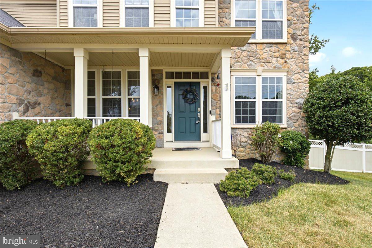 LOVELESS ESTATES - Residential