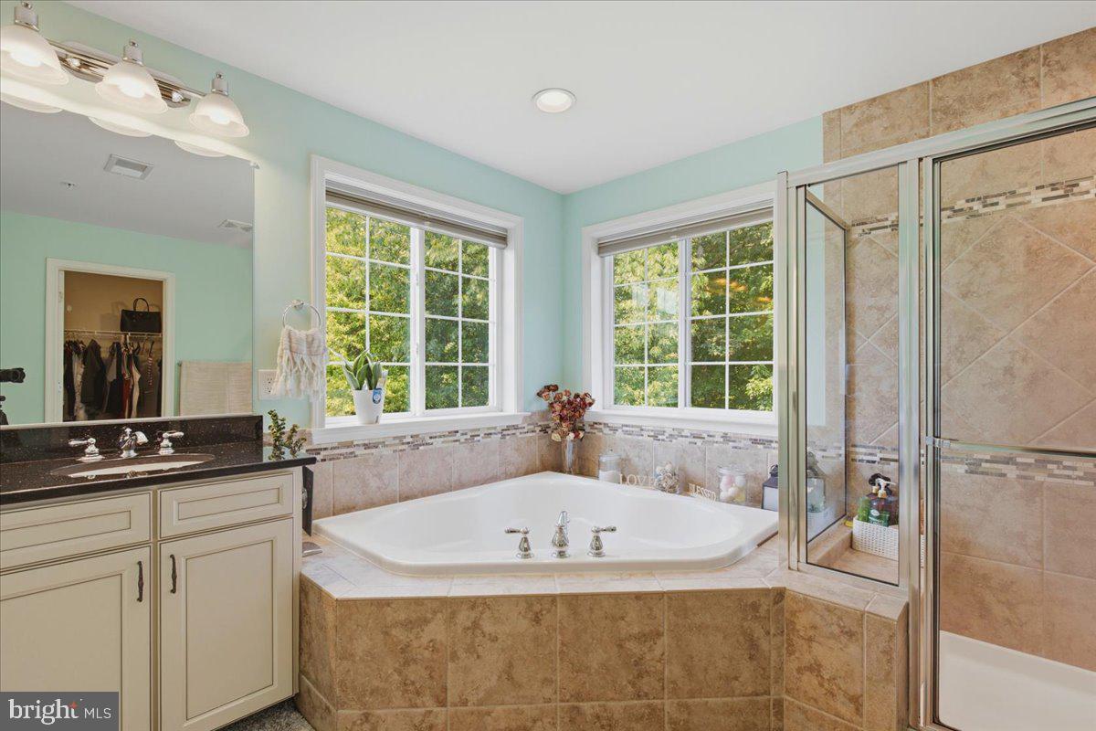 LOVELESS ESTATES - Residential