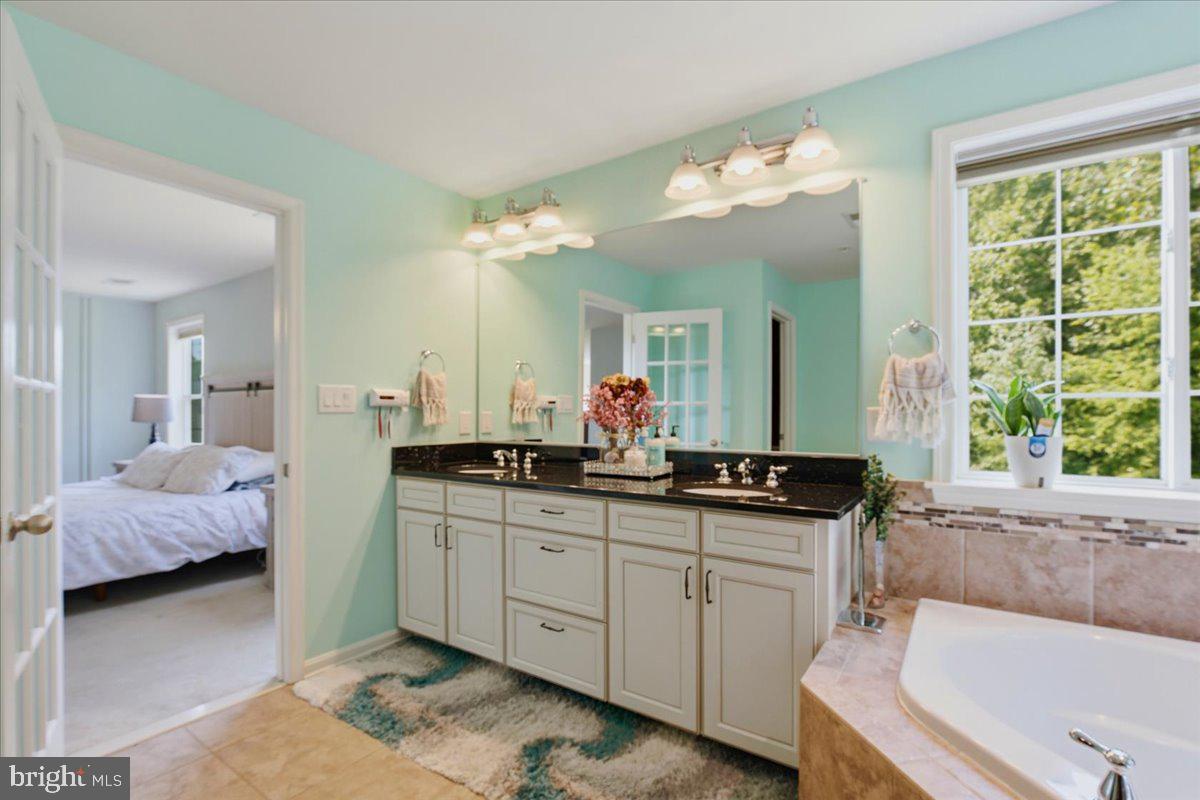 LOVELESS ESTATES - Residential