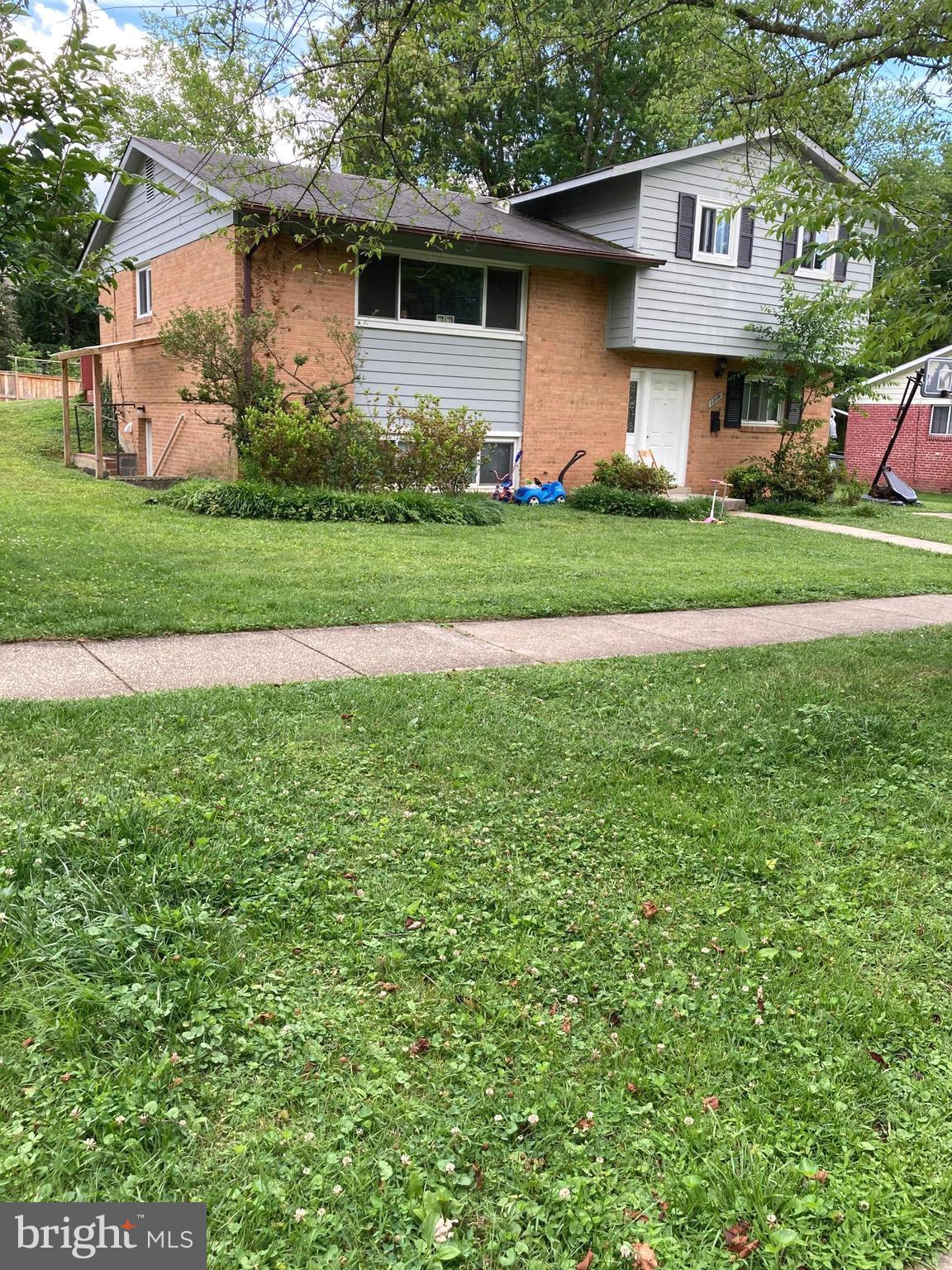 MONTROSE - Residential Lease