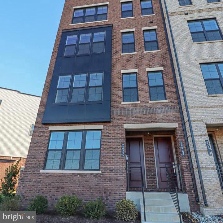 Metro Walk - The Lofts! Conveniently located walking distance from the new Ashburn Metro station and entertainment at Loudoun Station! Clubhouse w/Fitness, Pool, walking trails and community parks. This brand new home is available for immediate move in! Contemporary home design. The enormous kitchen boasts name-brand appliances, upgraded countertops, and ample cabinet space. Thoughtfully designed flexible space is perfect for studying or working from home. Gorgeous designer finishes highlight every room in this home.