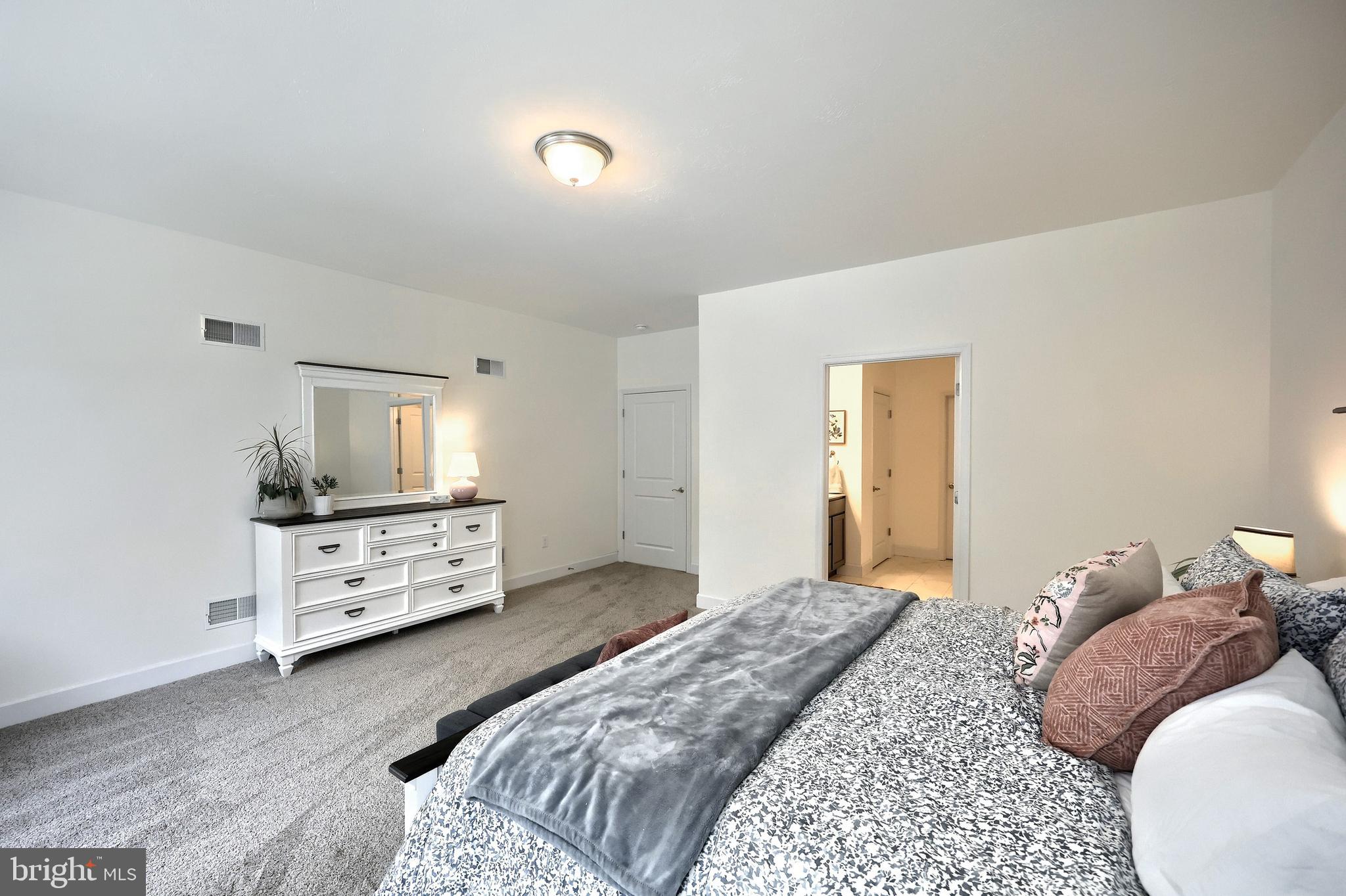 CUMBERLAND VILLAGE - Residential