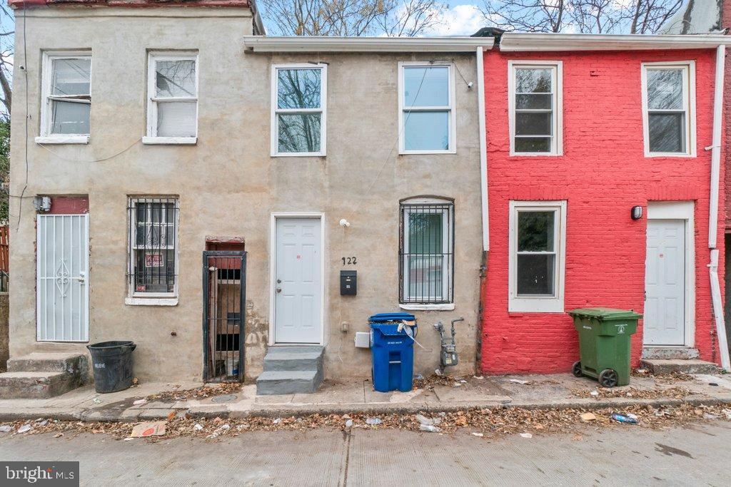 *****INVESTMENT OPPORTUNITY***** PROPERTY INCLUDES RENTAL INCOME OF $1200/MONTH (TENANT OCCUPIED).