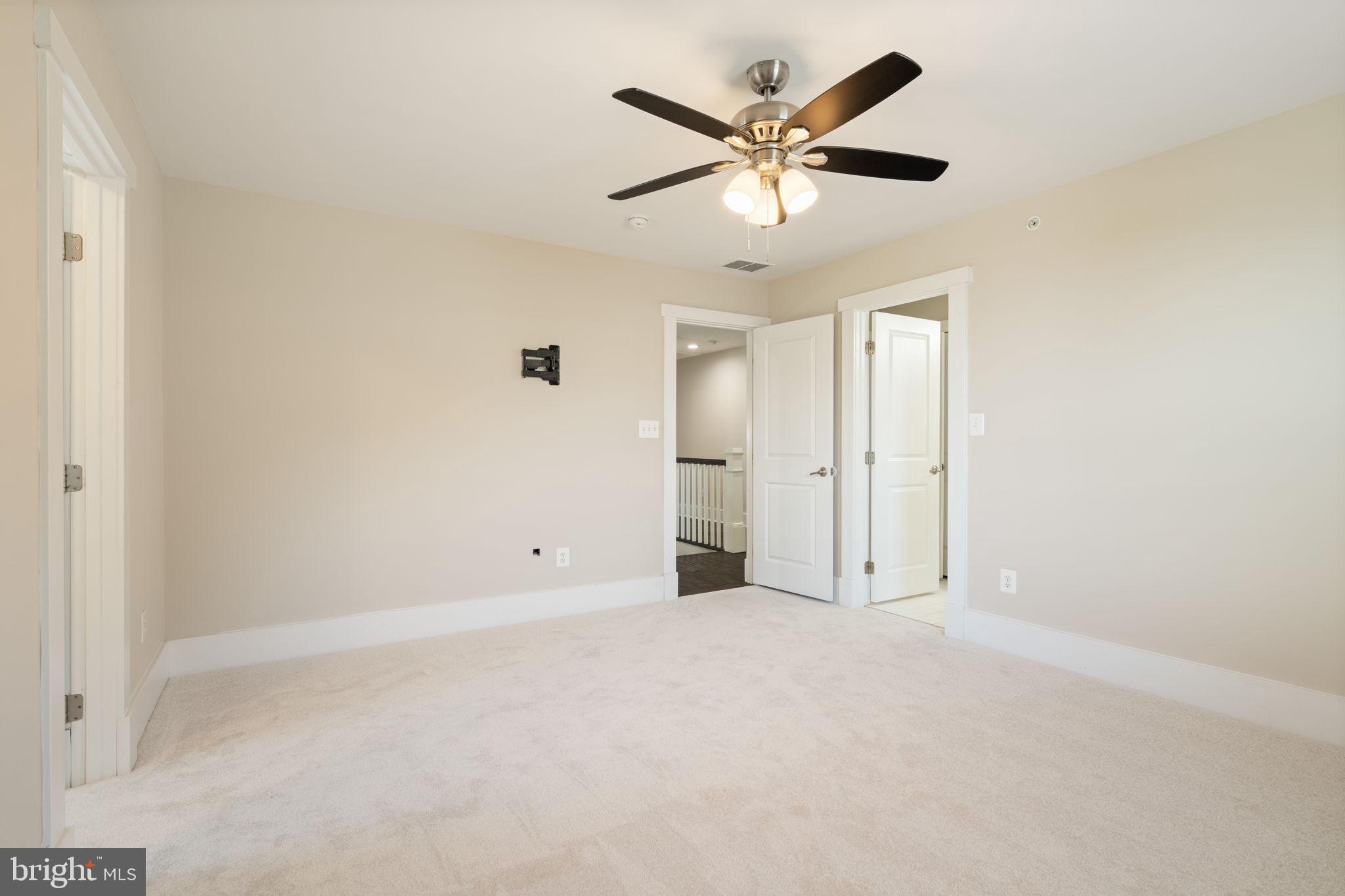 POTOMAC SHORES - Residential
