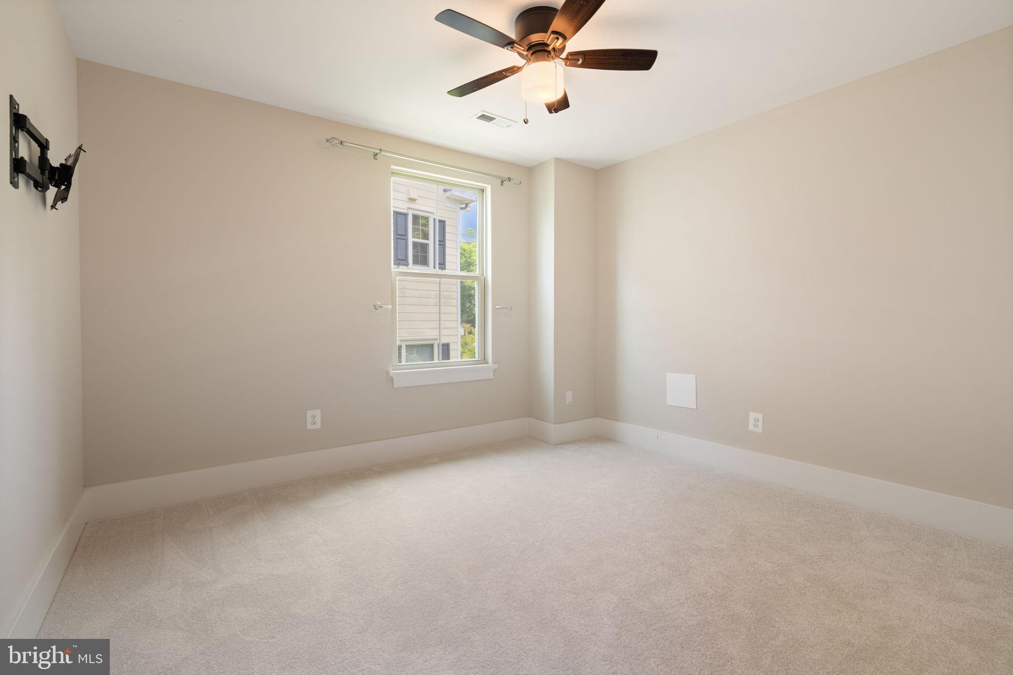 POTOMAC SHORES - Residential