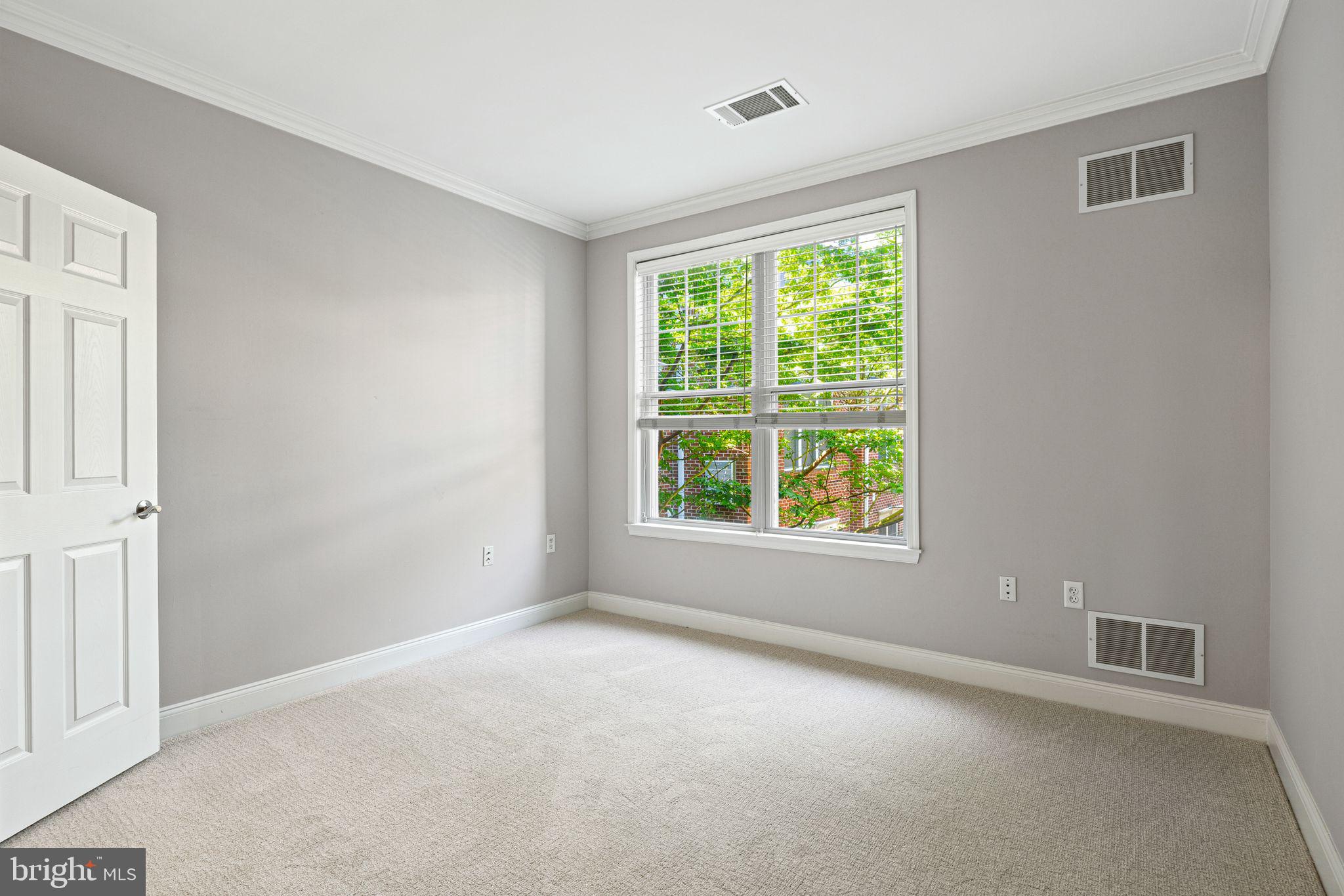 THE GRANDE AT RIVERVIEW - Residential