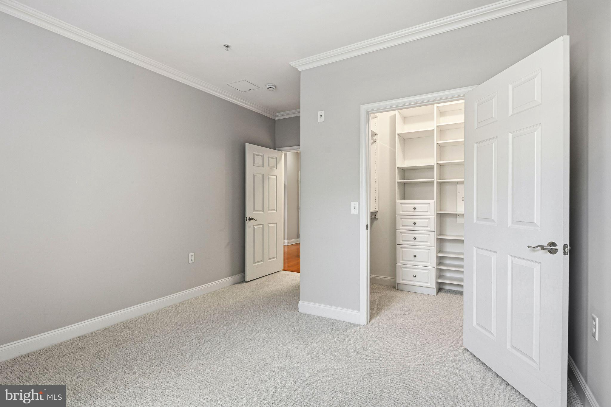 THE GRANDE AT RIVERVIEW - Residential