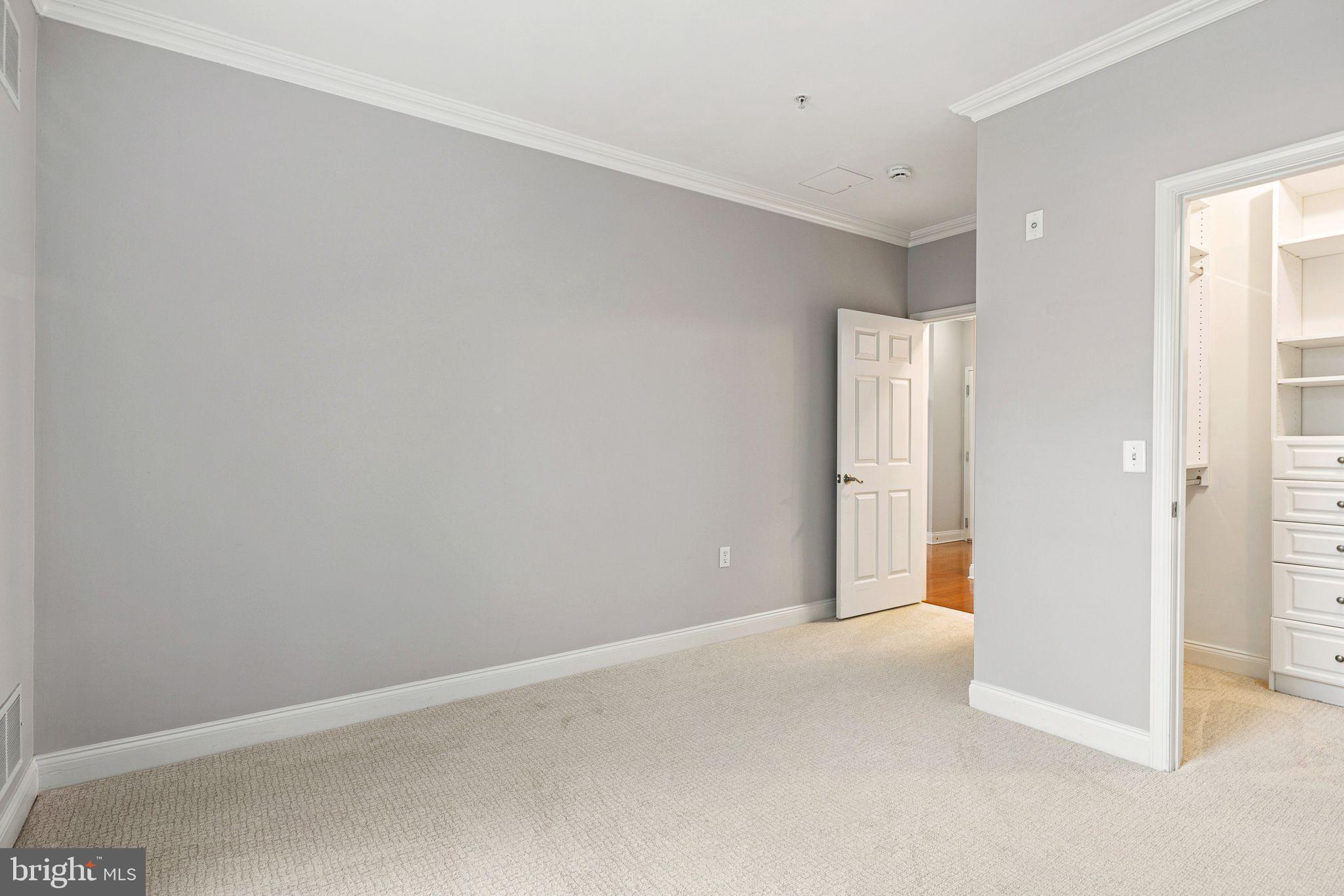 THE GRANDE AT RIVERVIEW - Residential