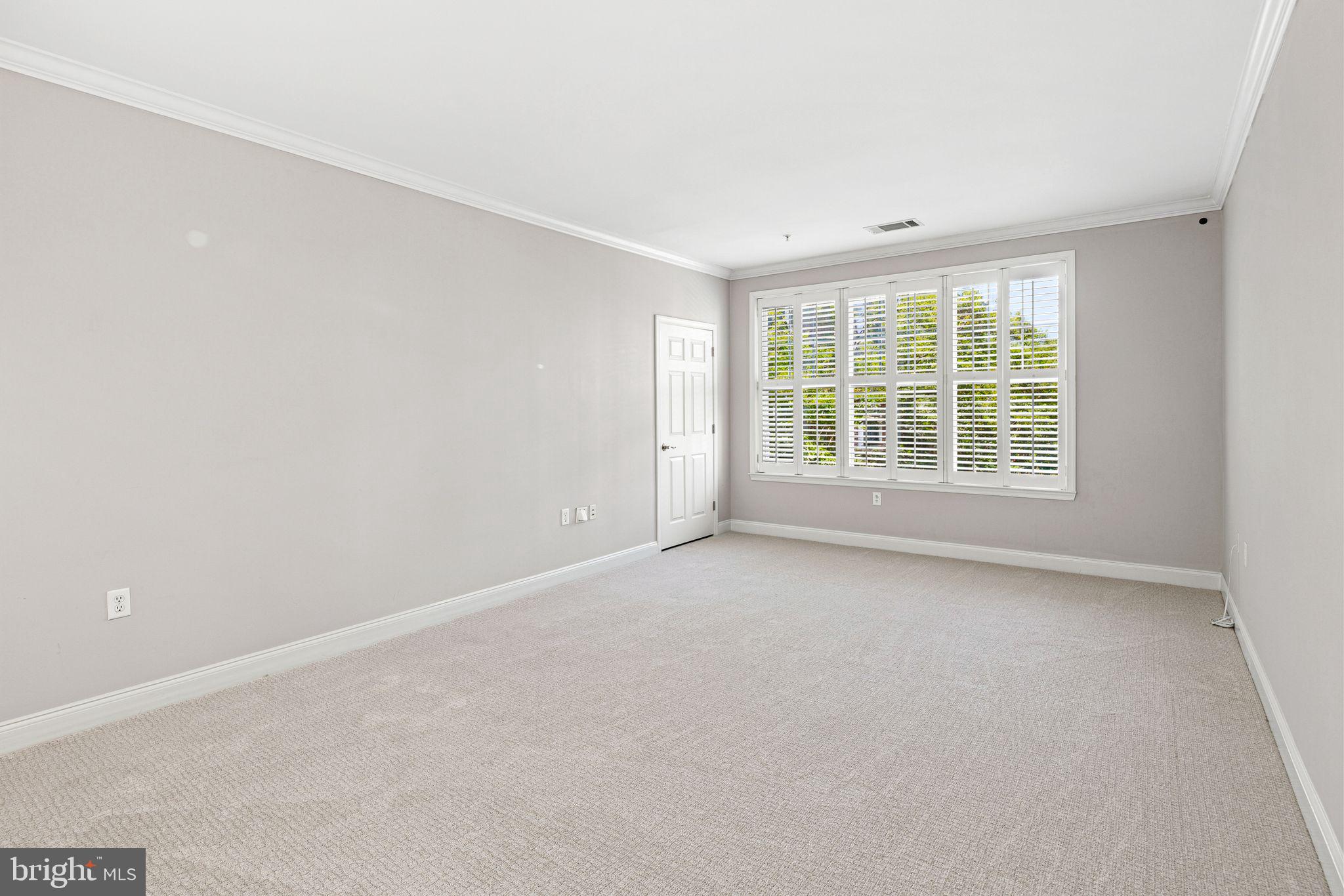 THE GRANDE AT RIVERVIEW - Residential