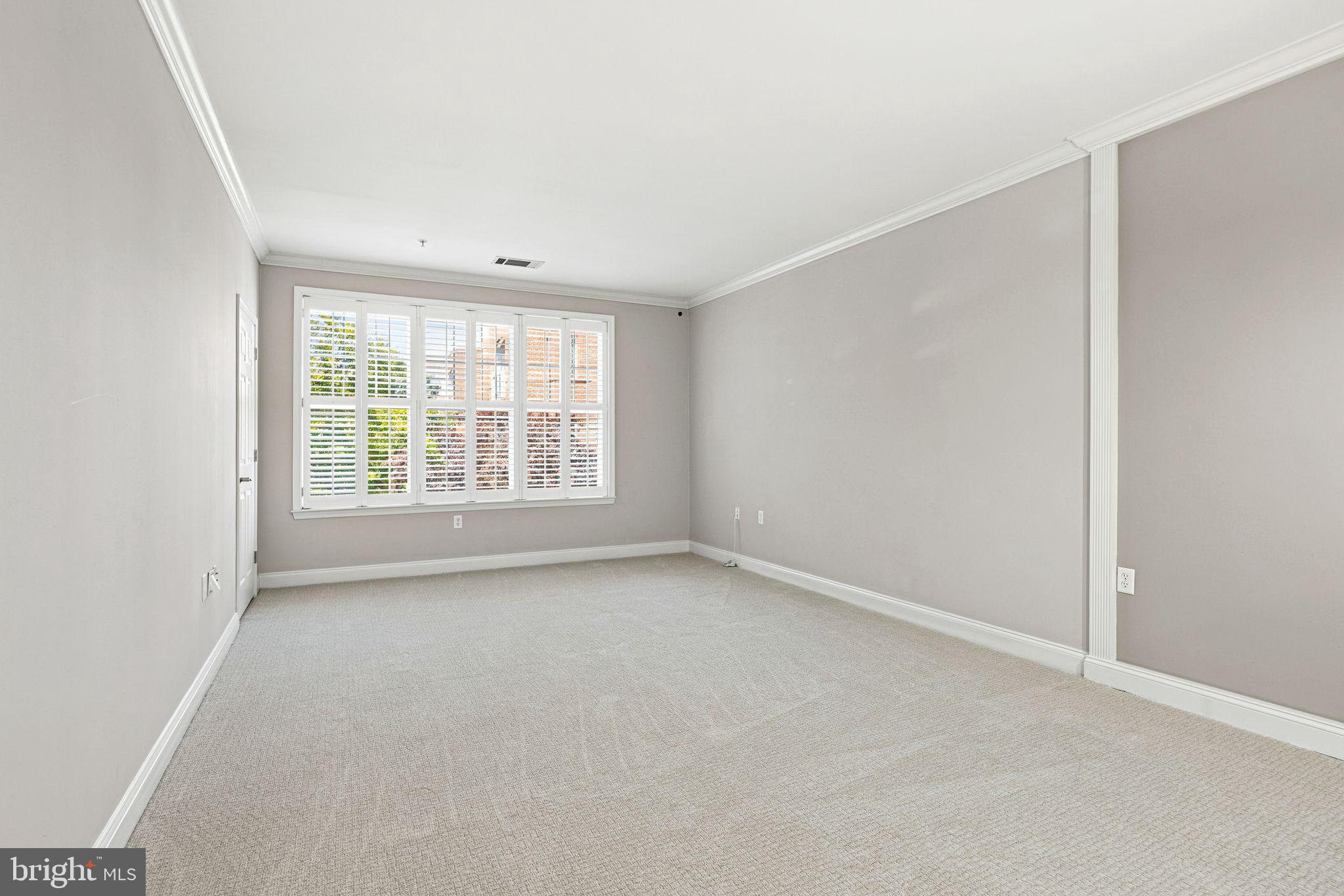 THE GRANDE AT RIVERVIEW - Residential