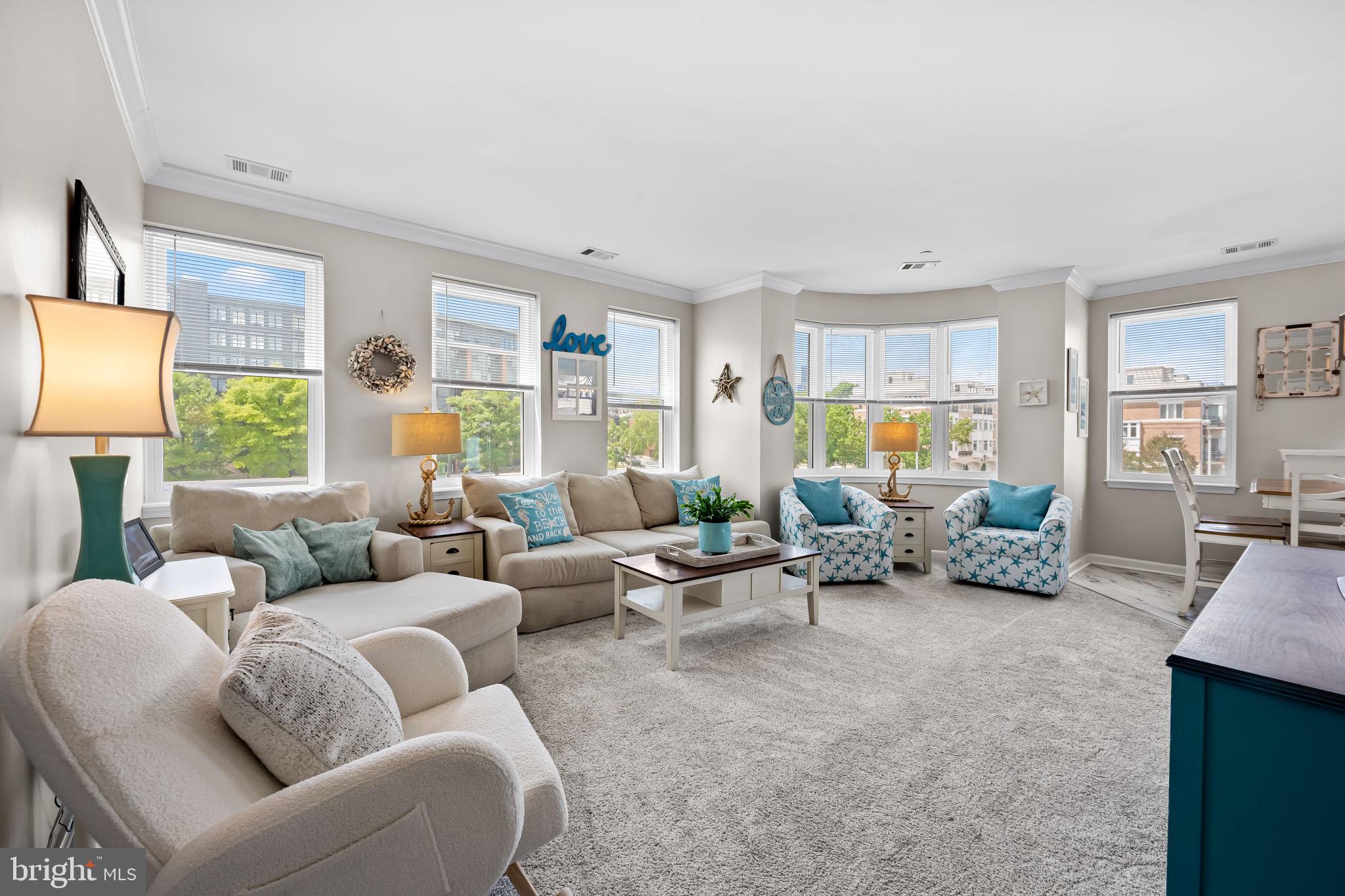 PIERSIDE AT HARBORVIEW - Residential