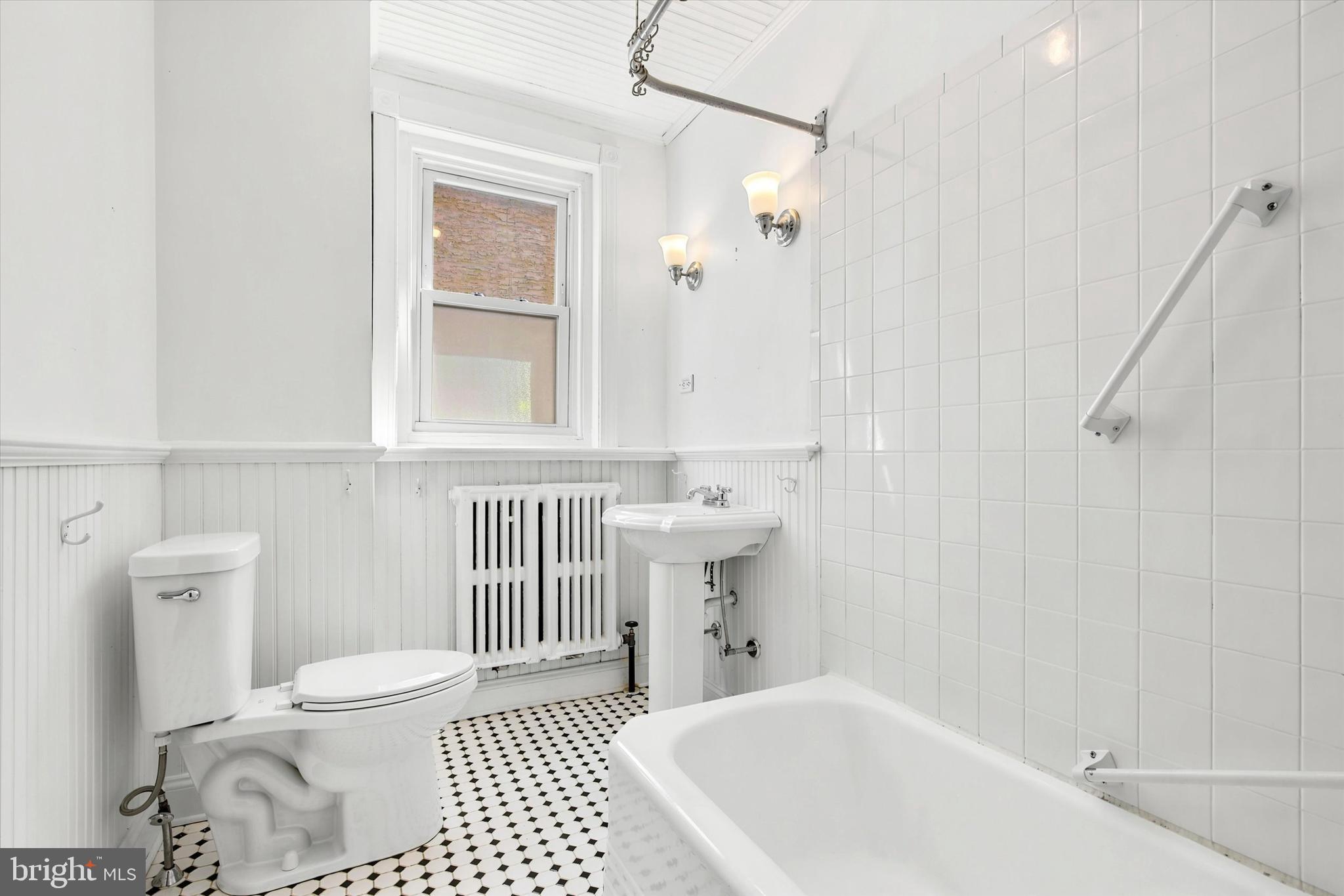 ROXBOROUGH - Residential