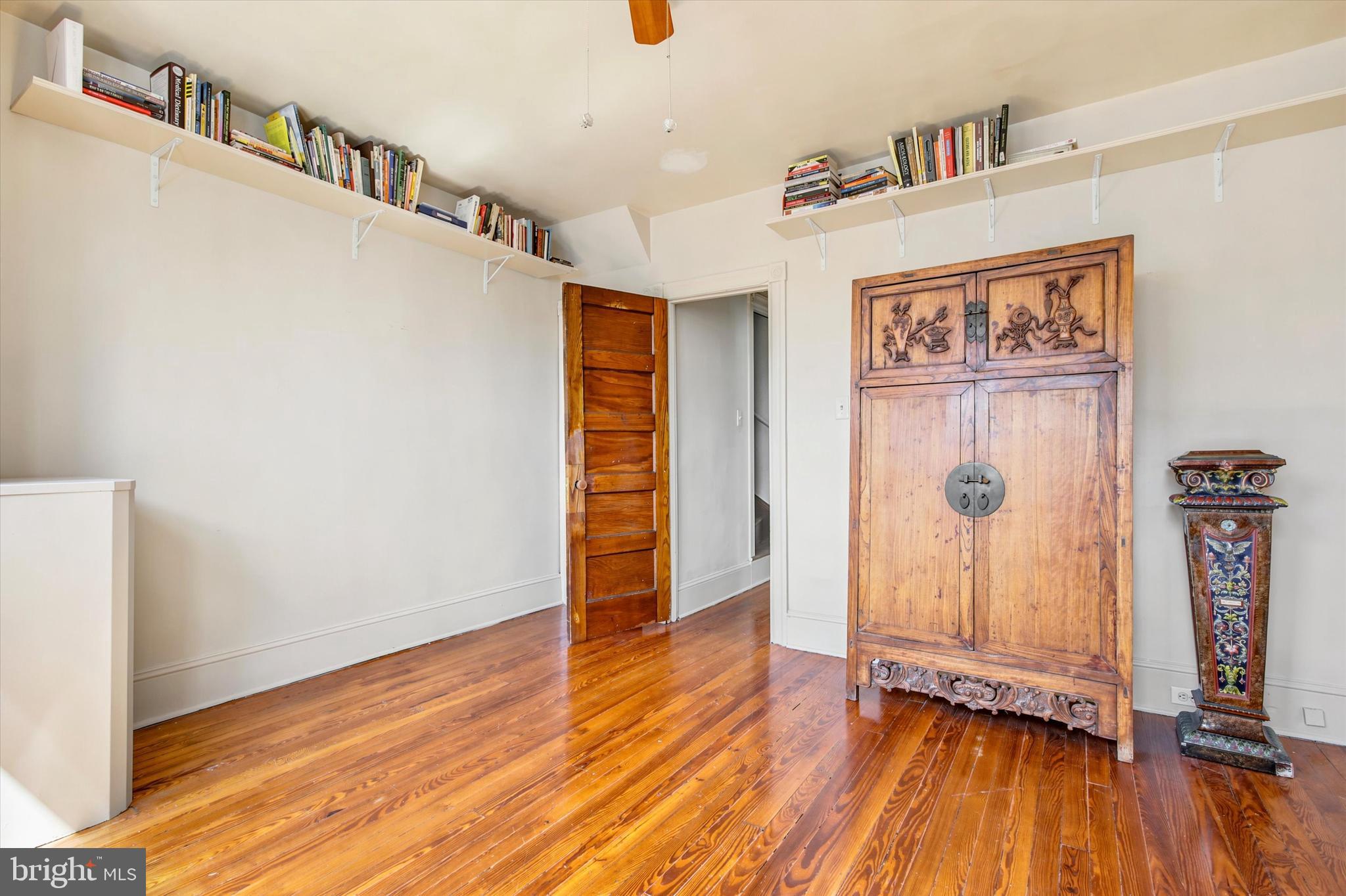 ROXBOROUGH - Residential