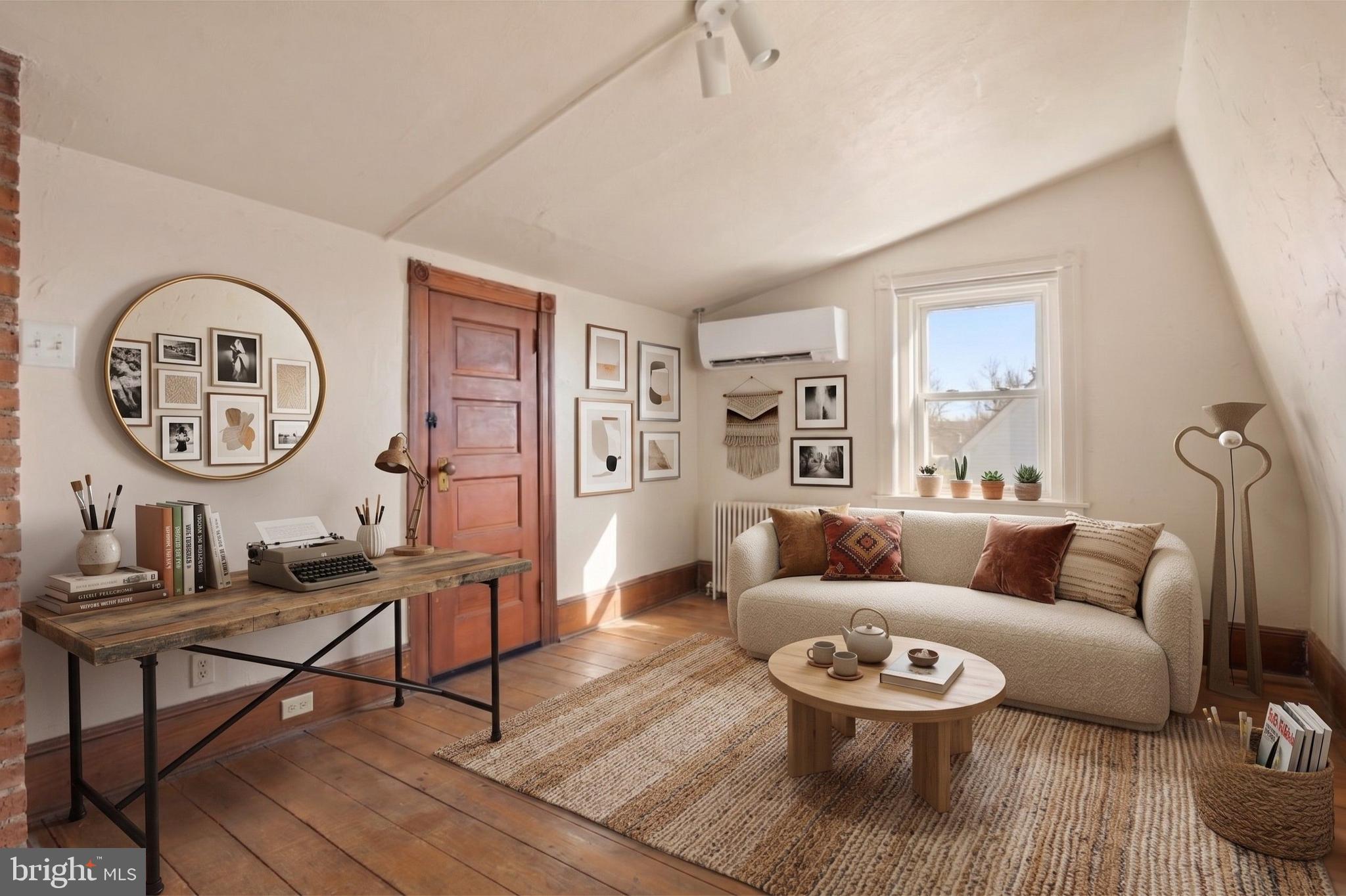 ROXBOROUGH - Residential