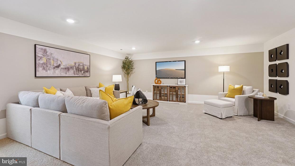 PENNSBURG - Residential