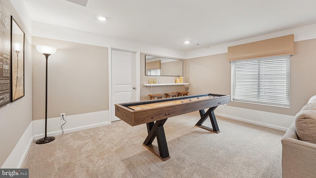 PENNSBURG - Residential