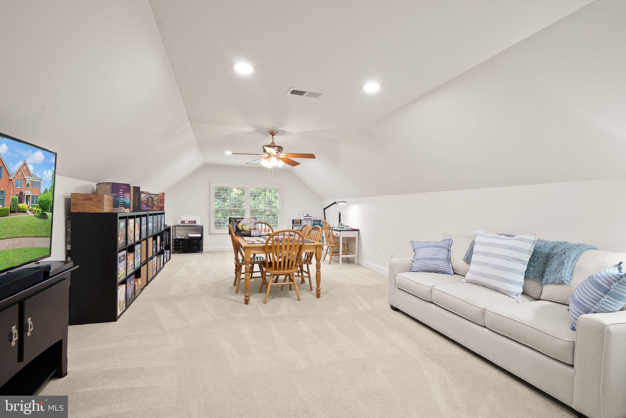 DOMINION VALLEY COUNTRY CLUB - Residential