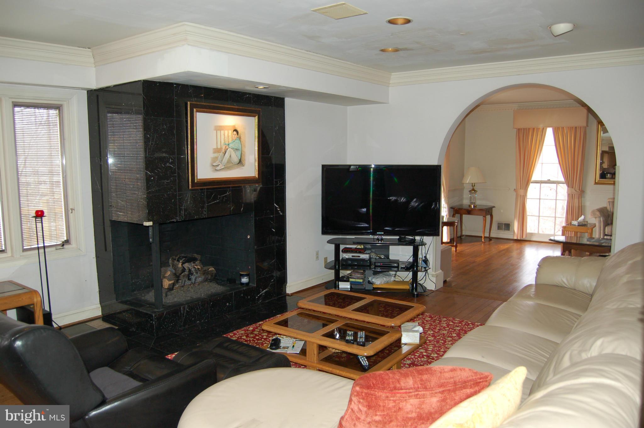FOX HILLS - Residential