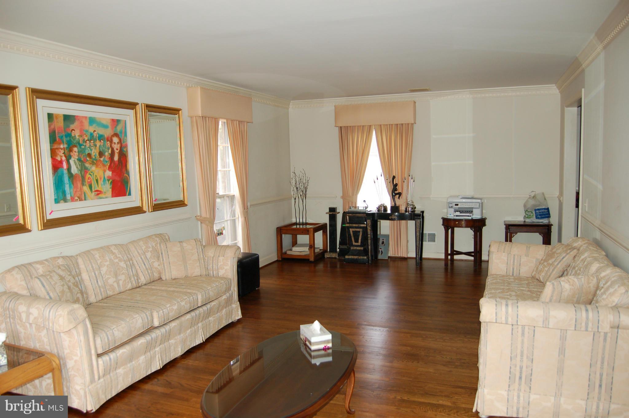 FOX HILLS - Residential
