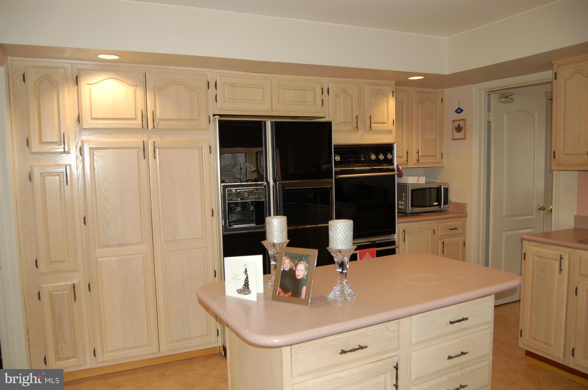 FOX HILLS - Residential