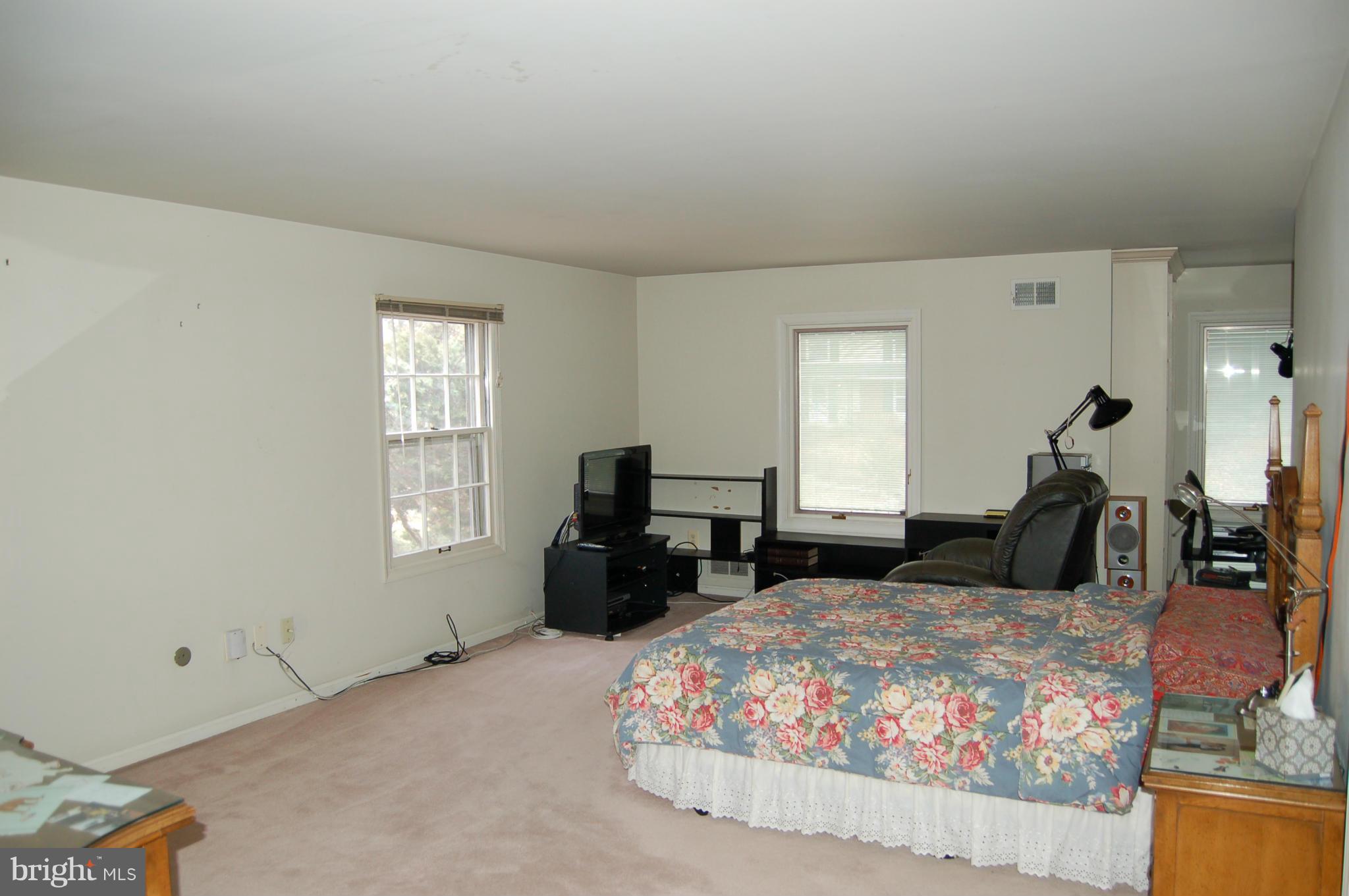 FOX HILLS - Residential