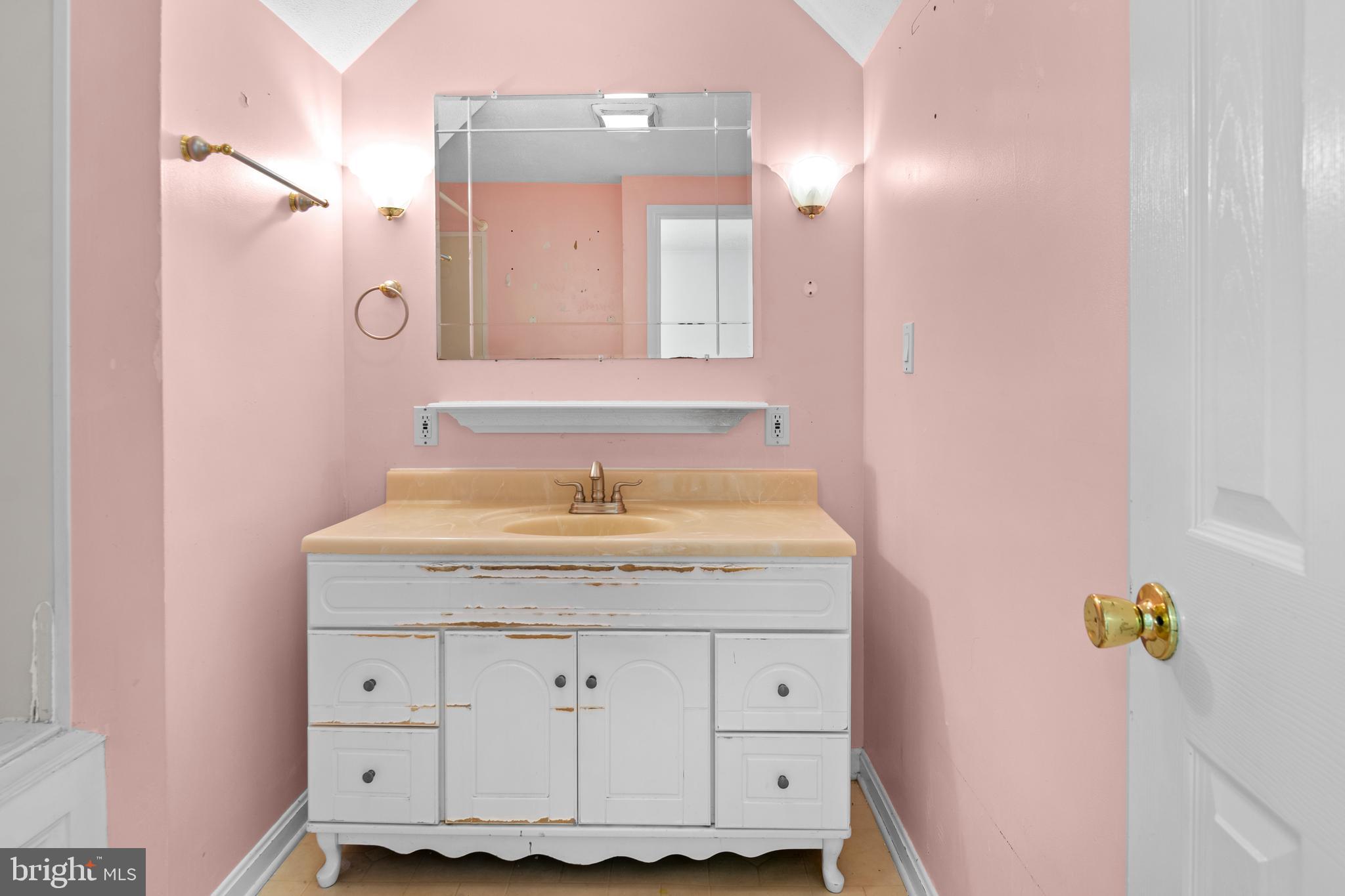 MIDDLESEX - Residential