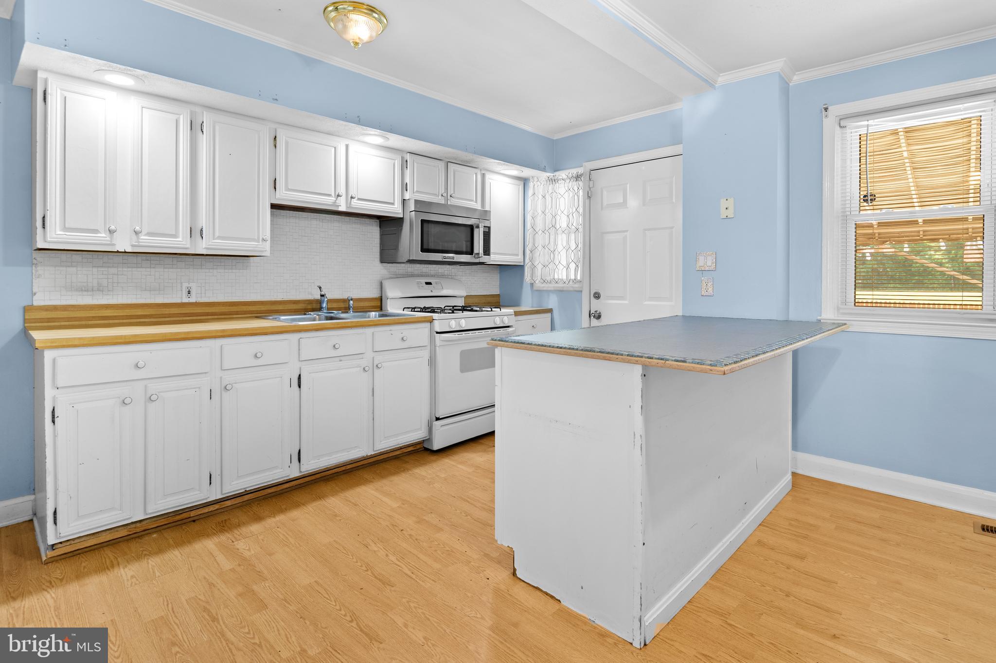 MIDDLESEX - Residential