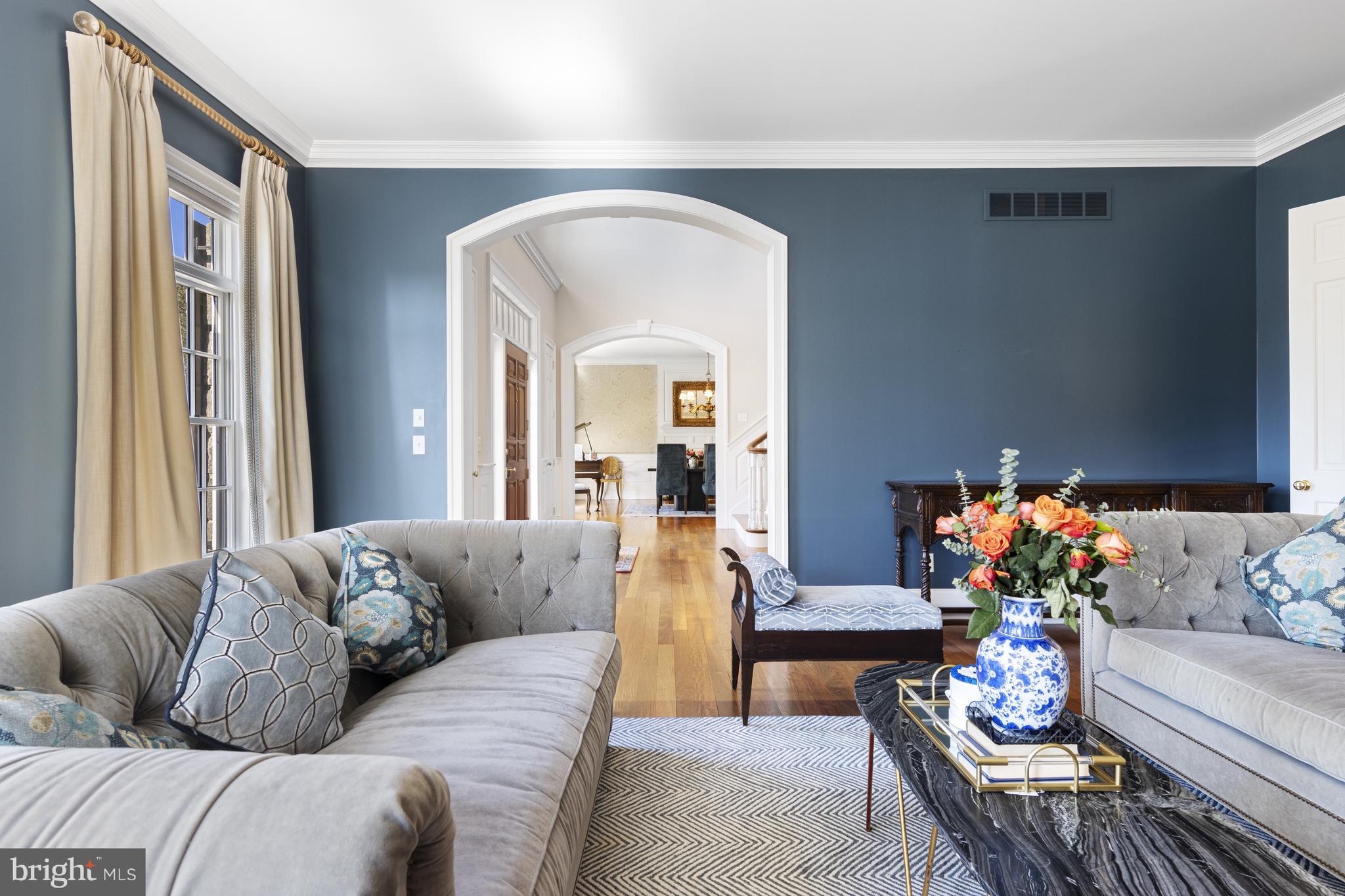 VERSAILLES - Residential
