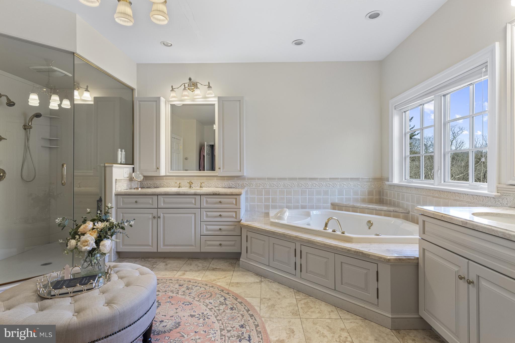 VERSAILLES - Residential